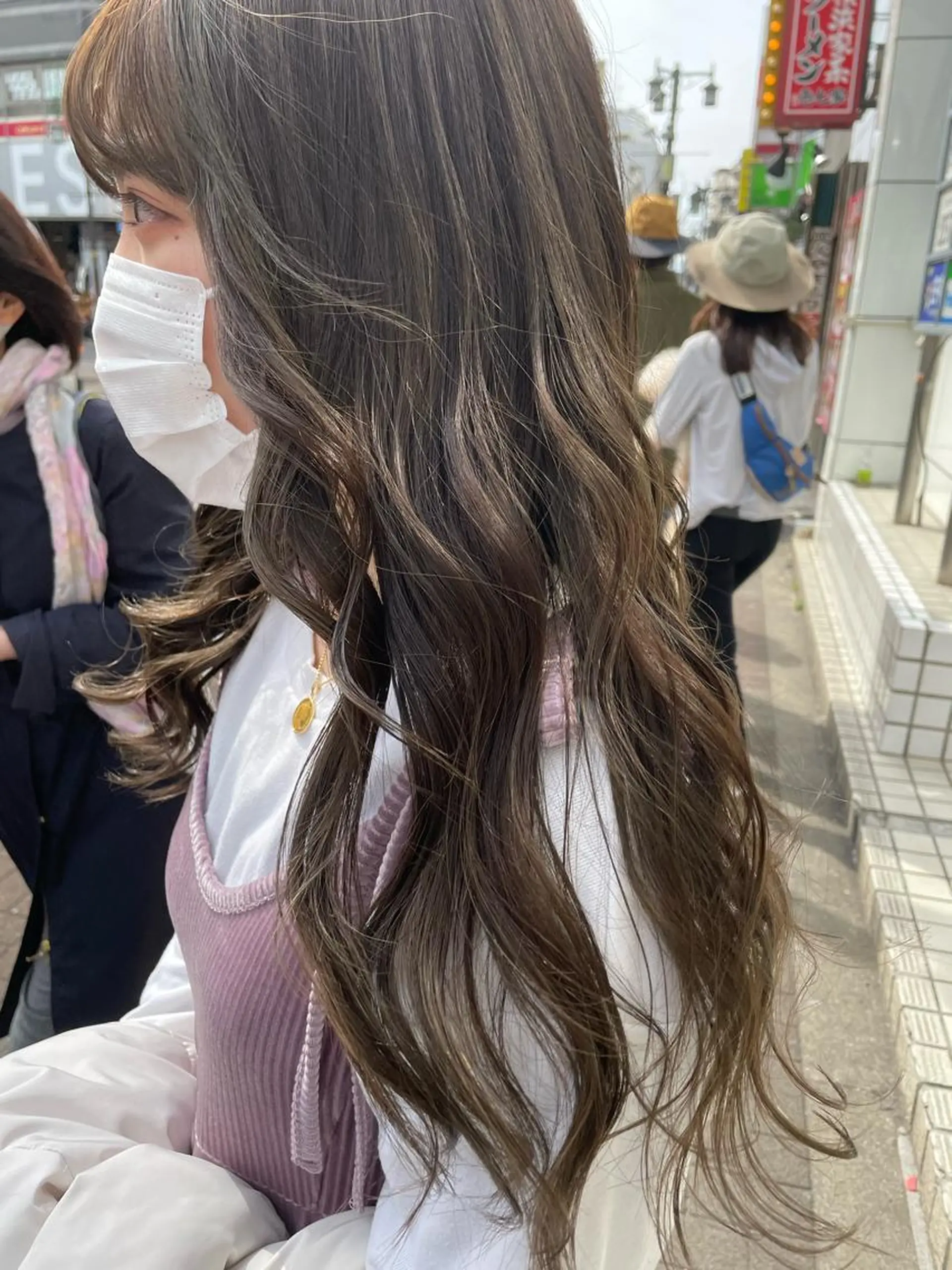 ロング カラー ブリーチ ケアブリーチ ダブルカラー イヤリングカラー イルミナカラー カット 韓国ヘア🦋 MIYUのヘアスタイル