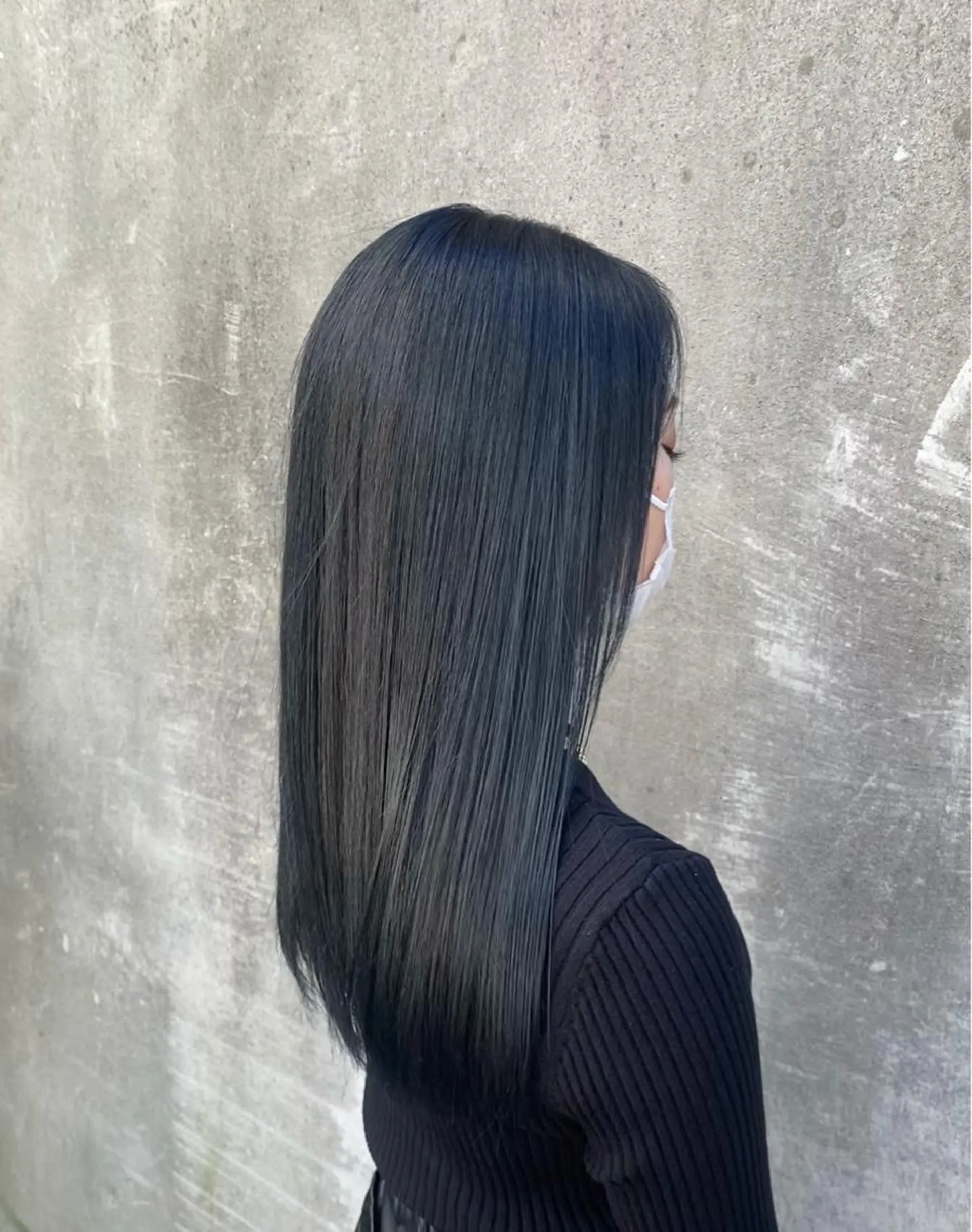 ロング カラー 黒髪 ブルーカラー ブルーブラック motel所属・モデルや芸能人も通う ✨マンツーマンサロンのヘアスタイル