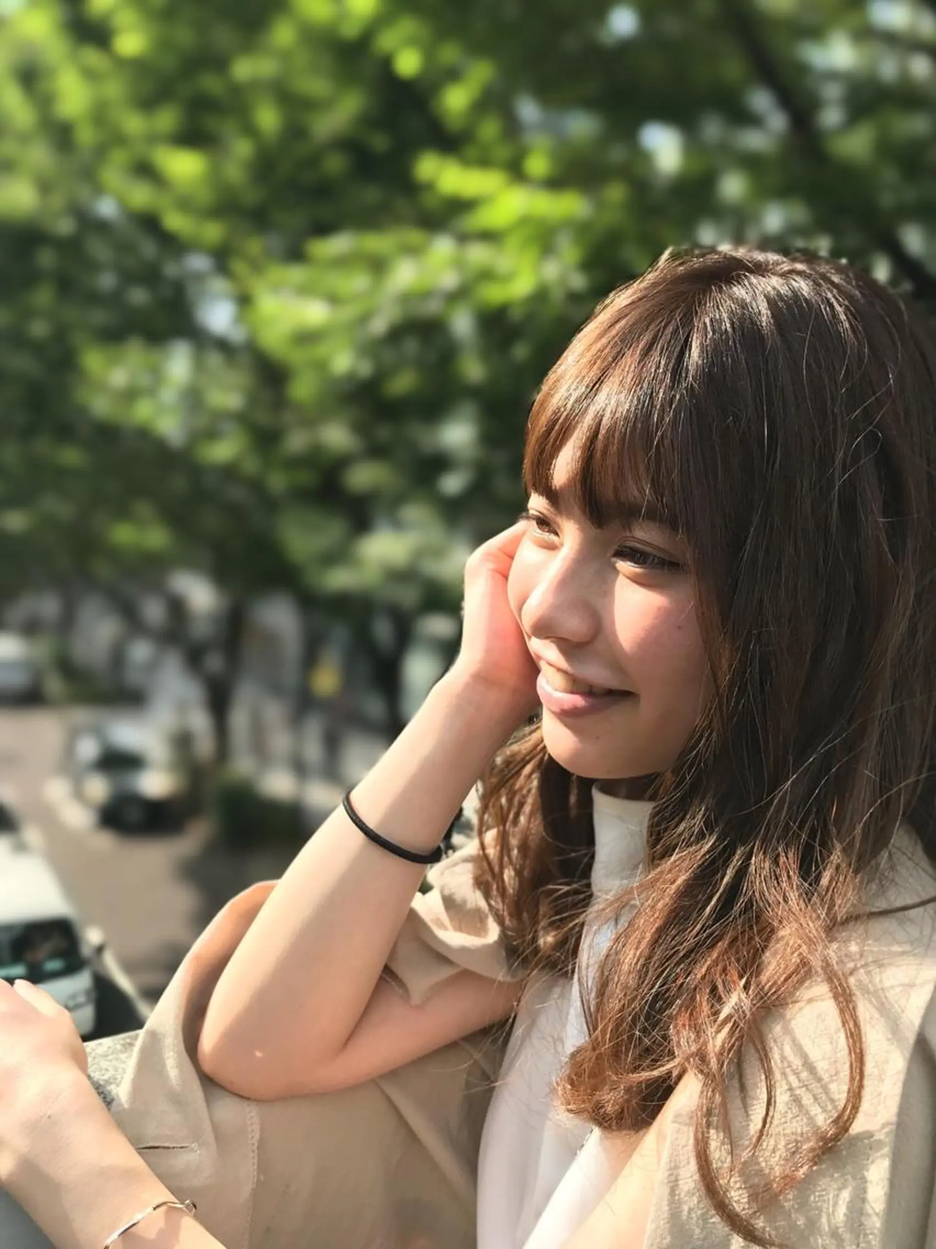 ミディアム カラー ヘアアレンジ メンズ キッズ ネイル マツエク・マツパ 20代半ば上質なへア ケア 髪質改善 大西のヘアスタイル