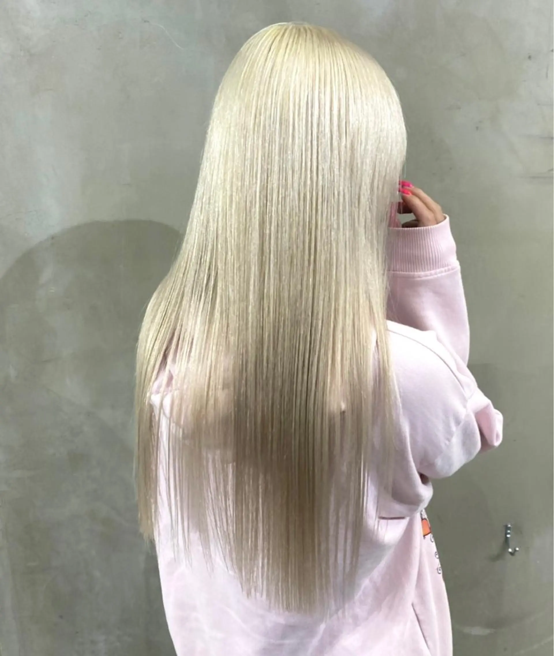 ロング カラー パーマ ヘアアレンジ メンズ 抜きっぱなしブロンド ササキカズマのヘアスタイル