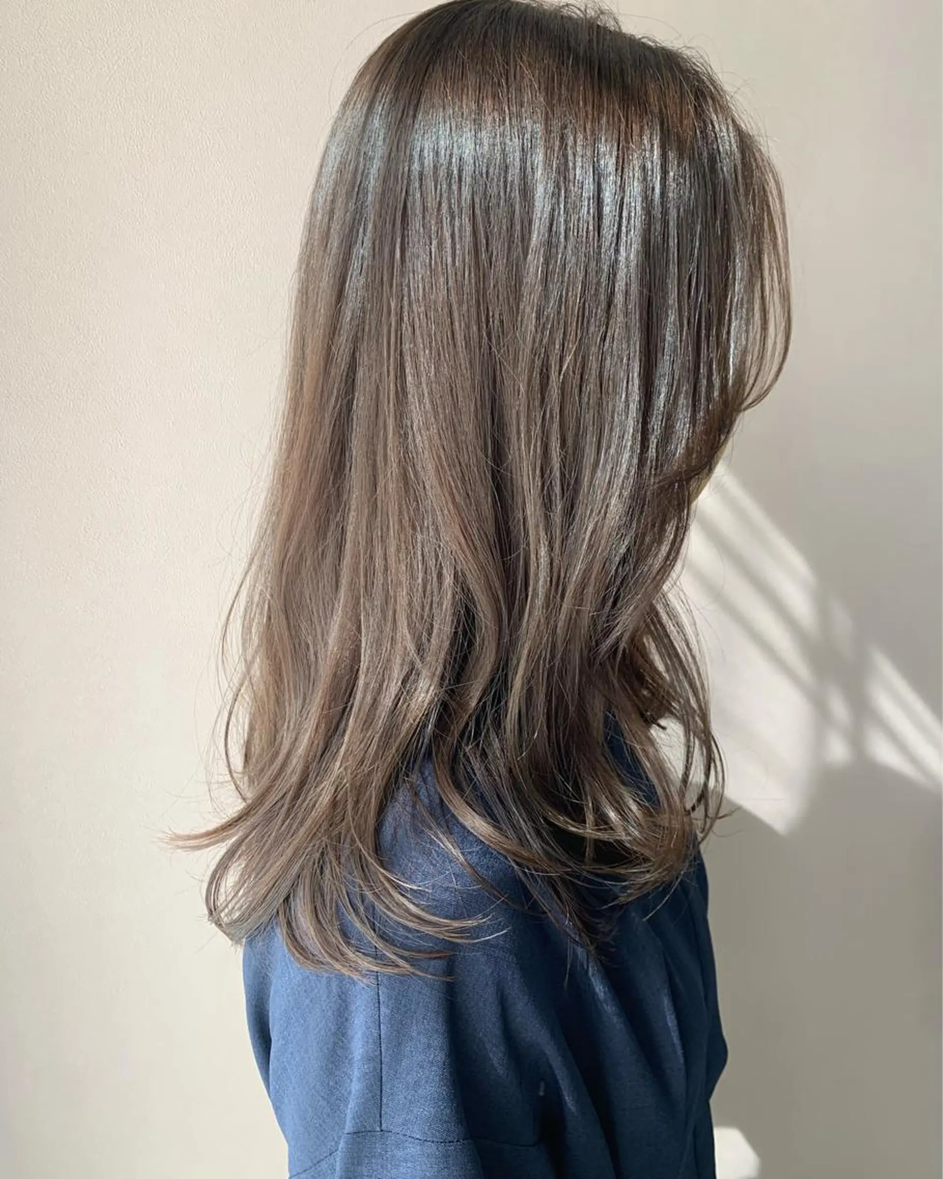 ロング カラー ベージュカラー ブリーチ 透明感カラー ブリーチなしカラー カット ヘアカラー トリートメント hub hair レイヤー/透明感のヘアスタイル