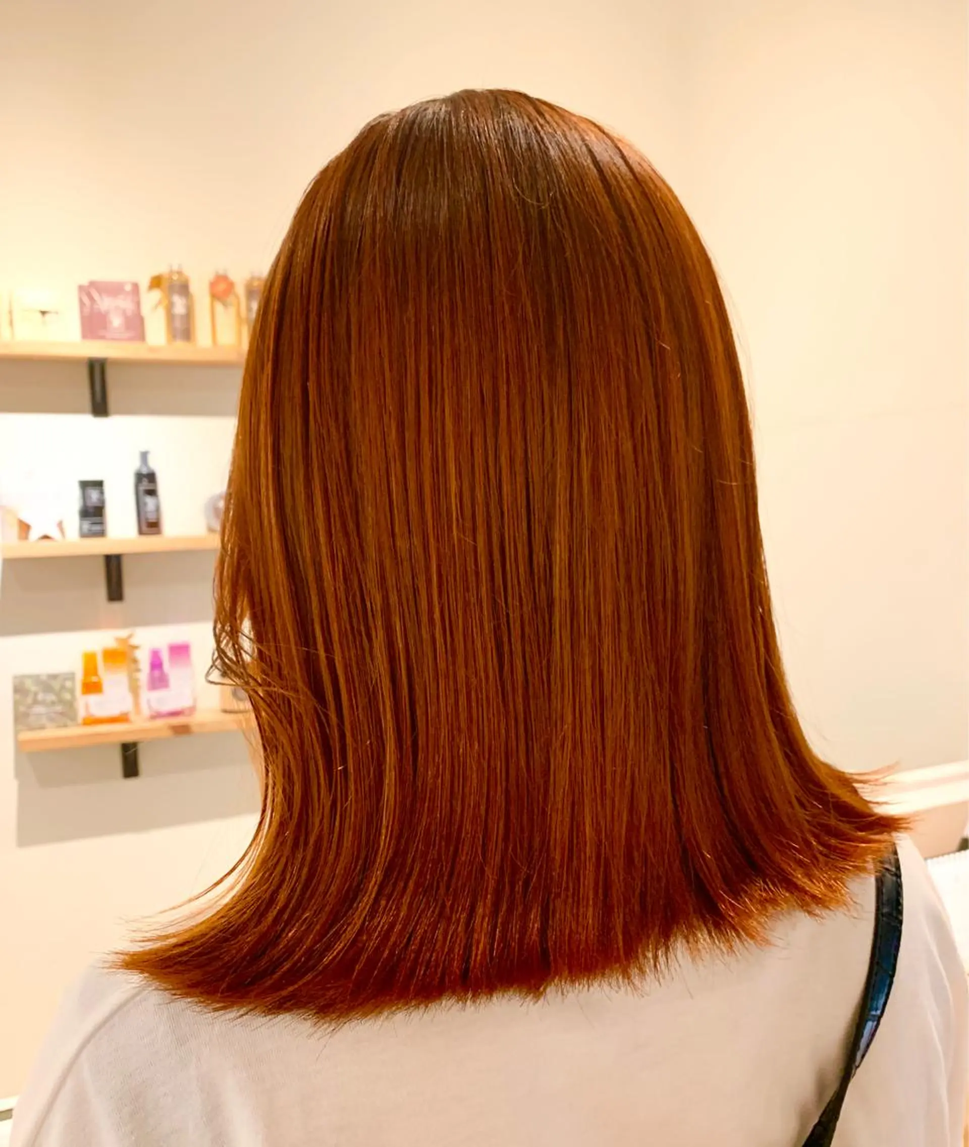 ミディアム カット ヘアカラー トリートメント ＮＥＷＩ　京橋 【yoko】のヘアスタイル