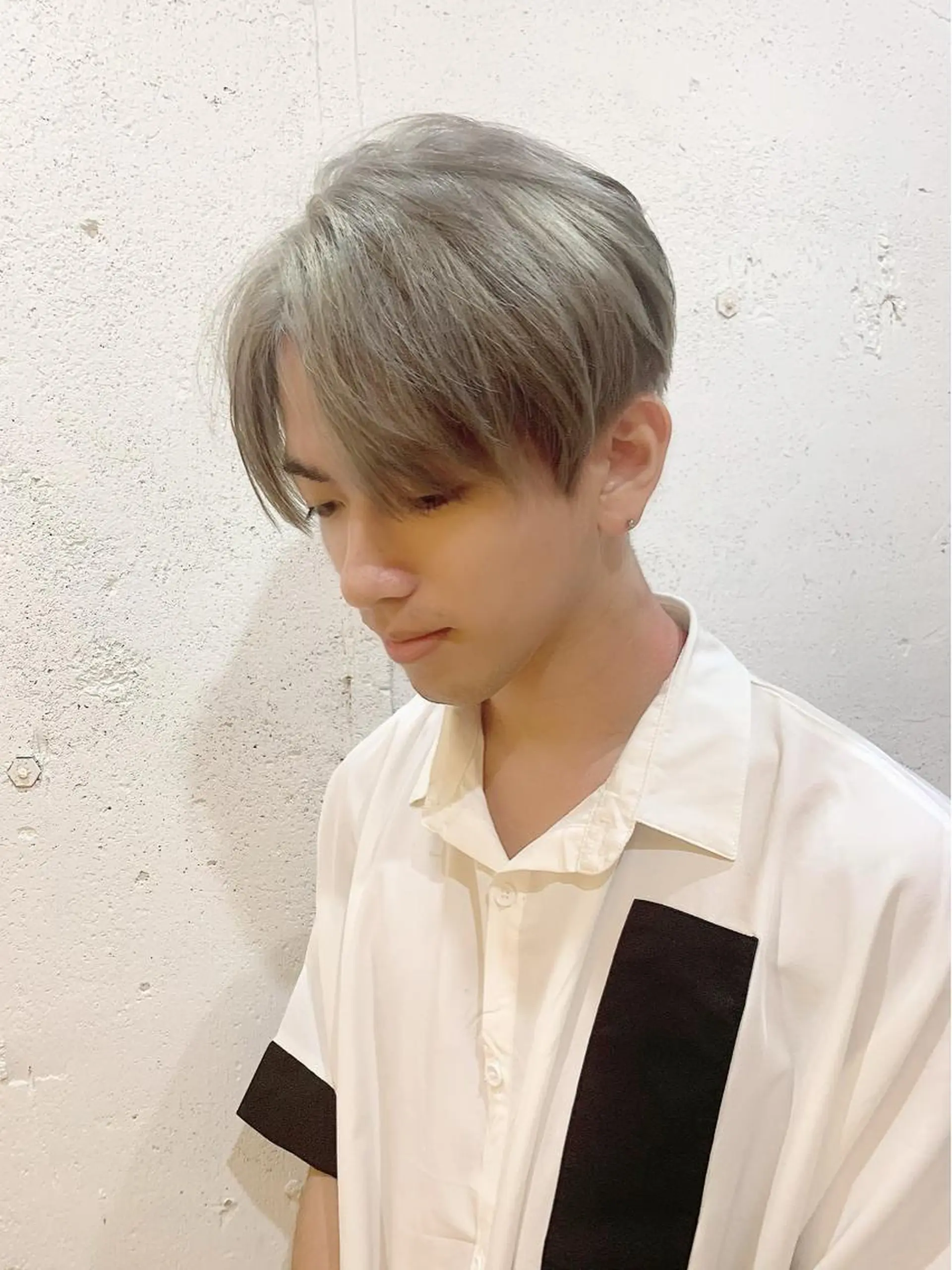 ショート カラー メンズ メンズブリーチ センターパート メンズ韓国風 ハンサムショート ブリーチ ヘアカラー トリートメント 💛丁寧さNo.🥇 🧸片山智裕💛のヘアスタイル