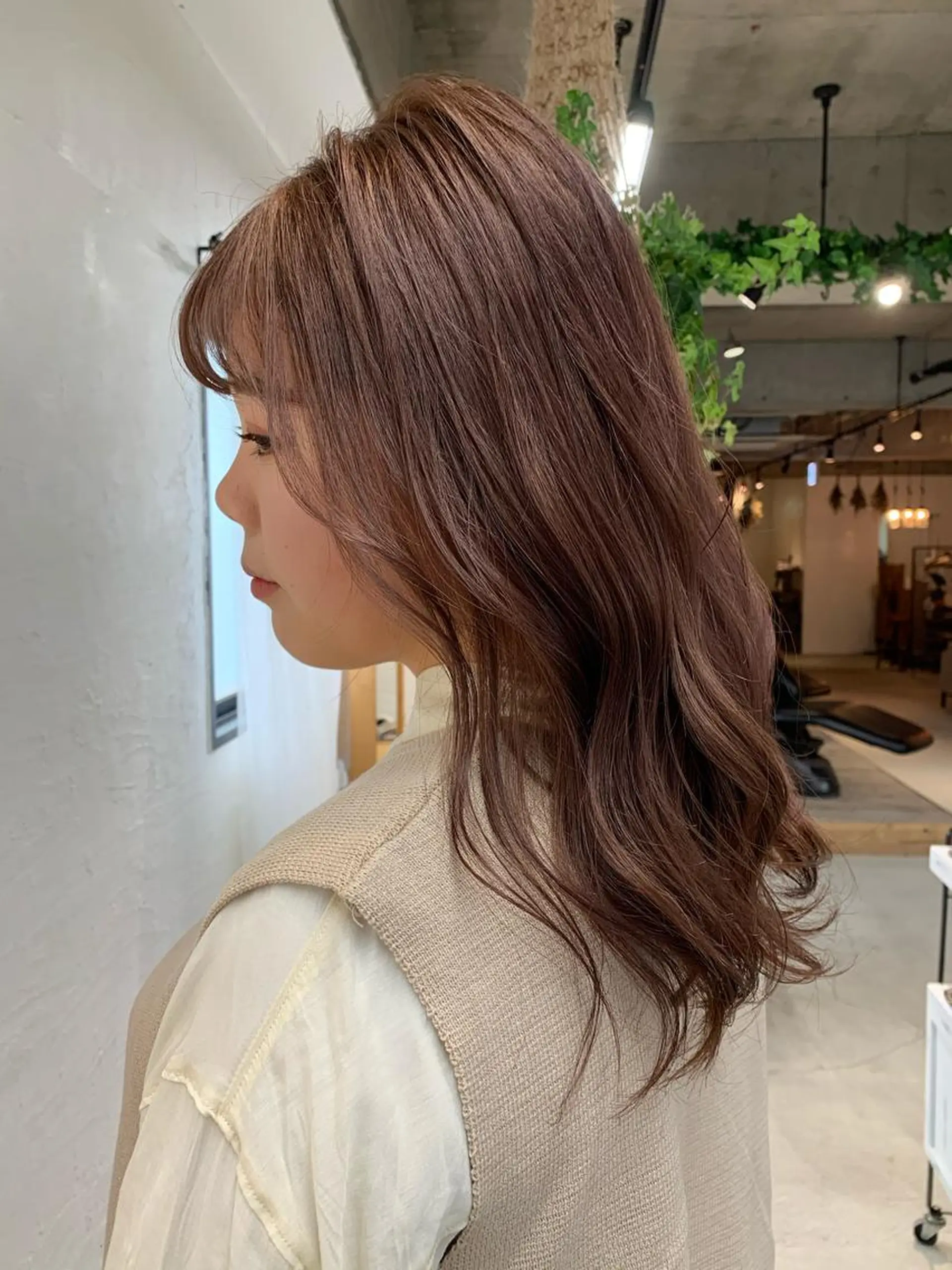 ロング カラー momo 岡崎のヘアスタイル