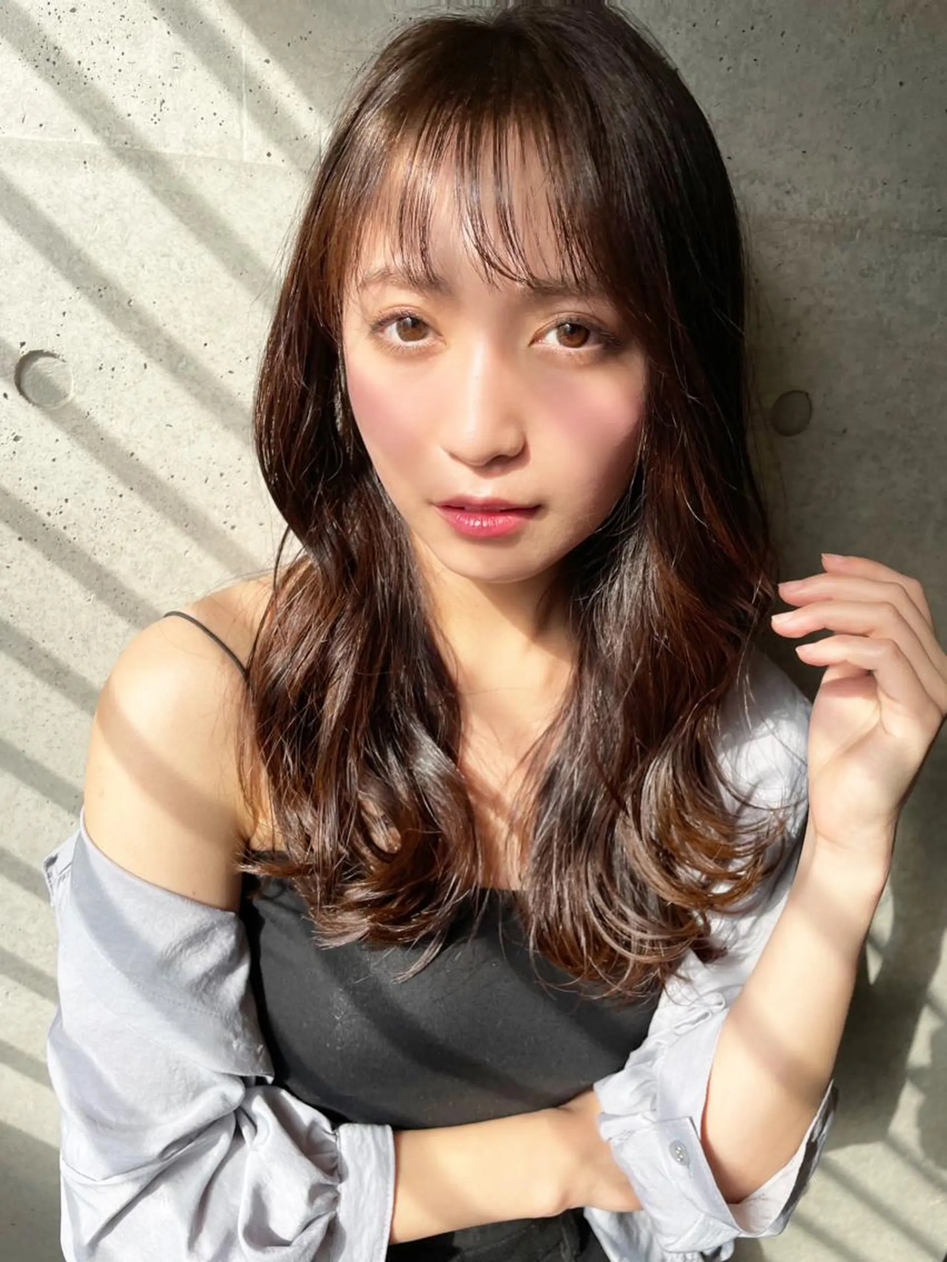 セミロング カラー 韓国風ヘア レイヤーカット KURO/ズボラでも できる韓国ヘアのヘアスタイル