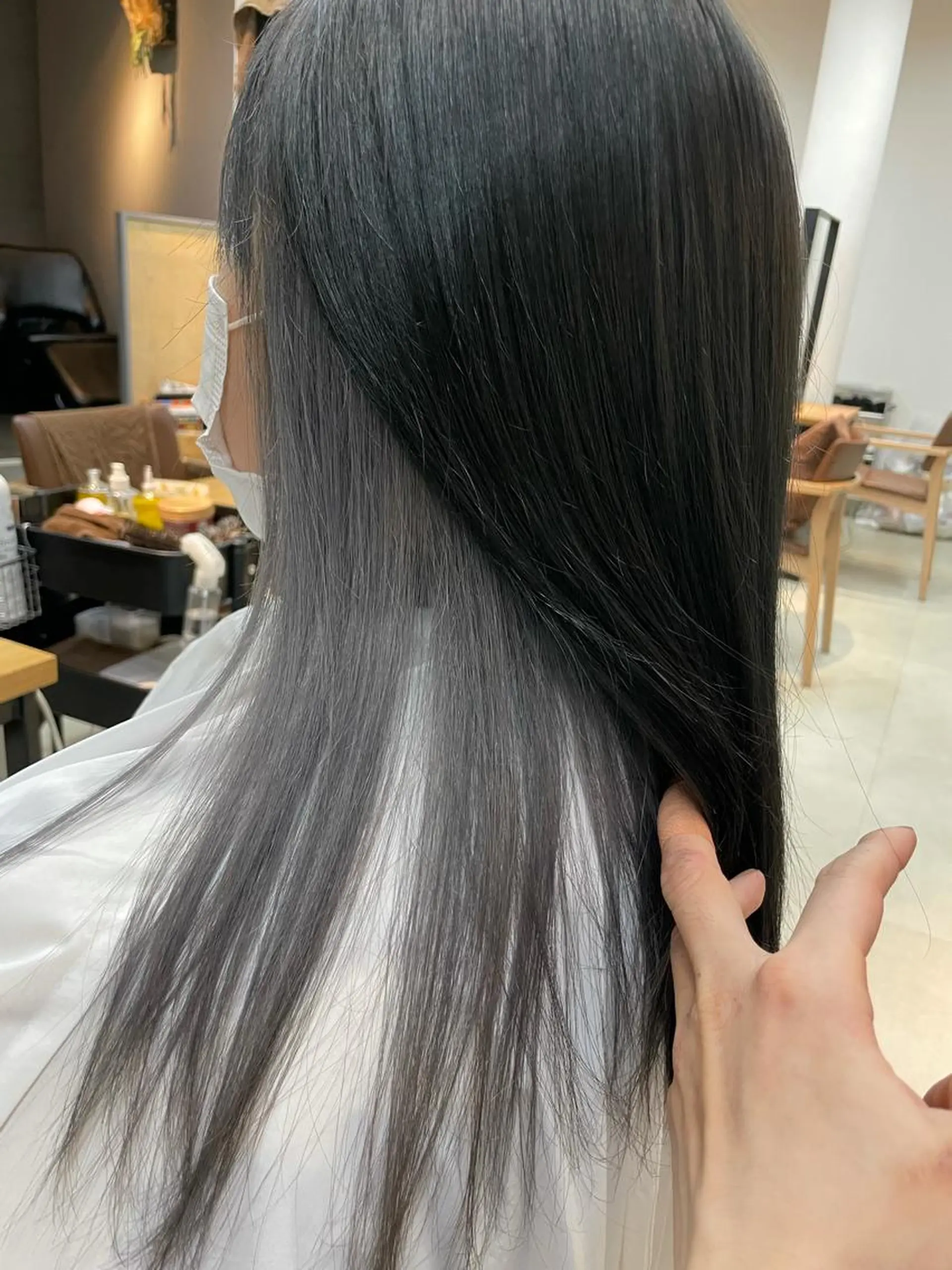 ロング カラー ブリーチ シルバー ボブ/ショート/ shinのヘアスタイル