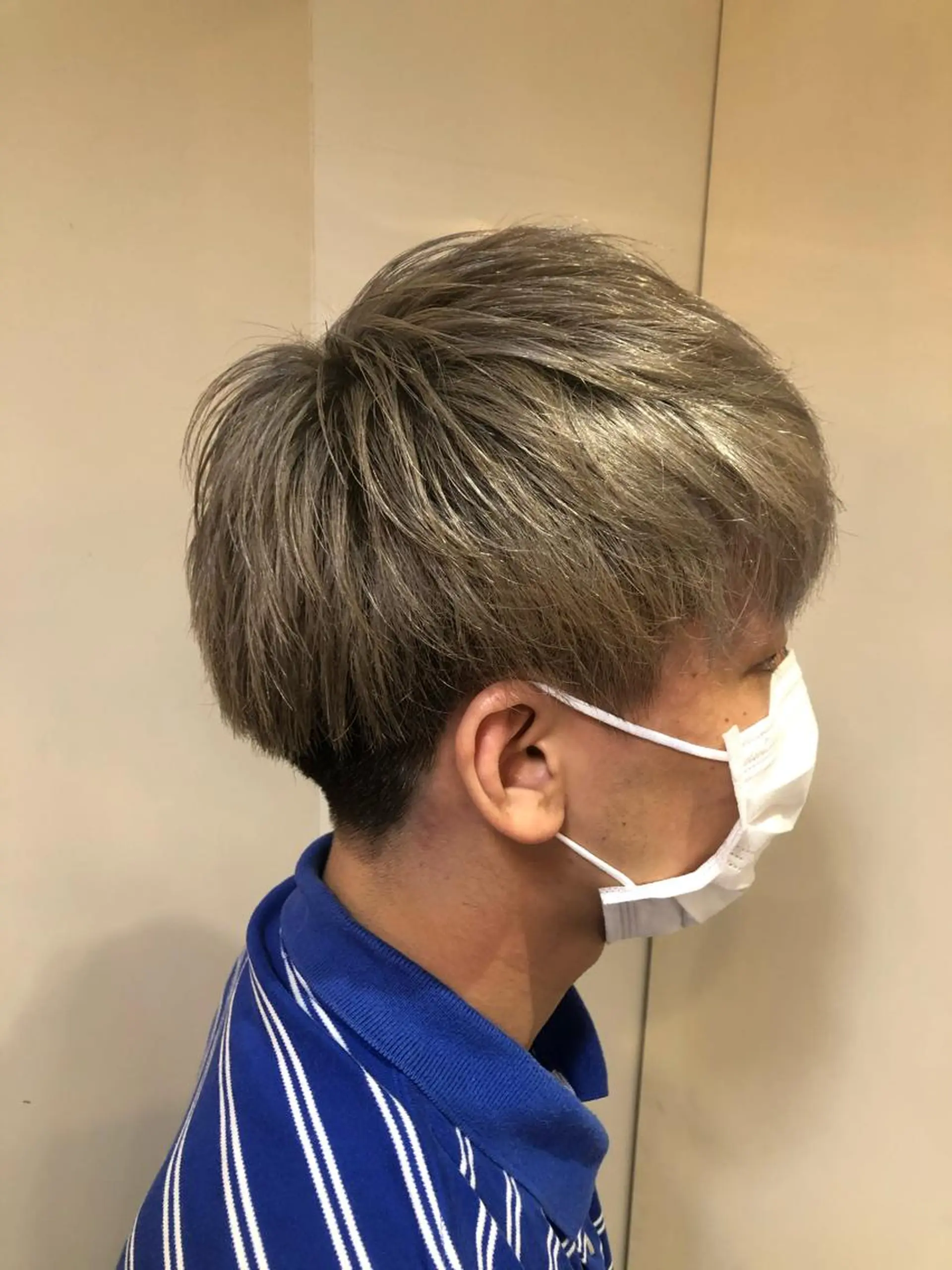 ショート カラー メンズ メンズブリーチ マッシュ ベージュカラー ブリーチ シルバー Kimura Miyukiのマツエク・マツパデザイン