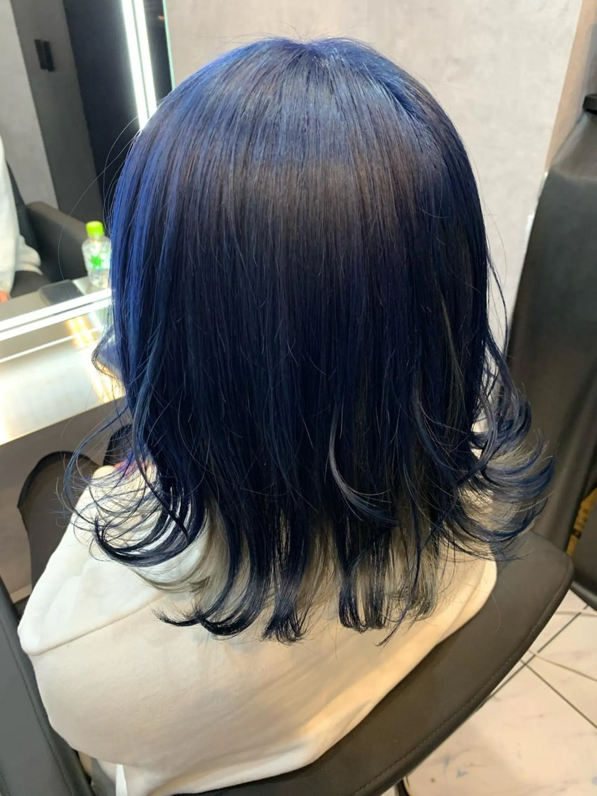 ミディアム カラー ブリーチ ブルーカラー ネイビーカラー シルバー ホワイトシルバー 透明感/ブリーチ縮毛 /髪質改善/星野純一のヘアスタイル