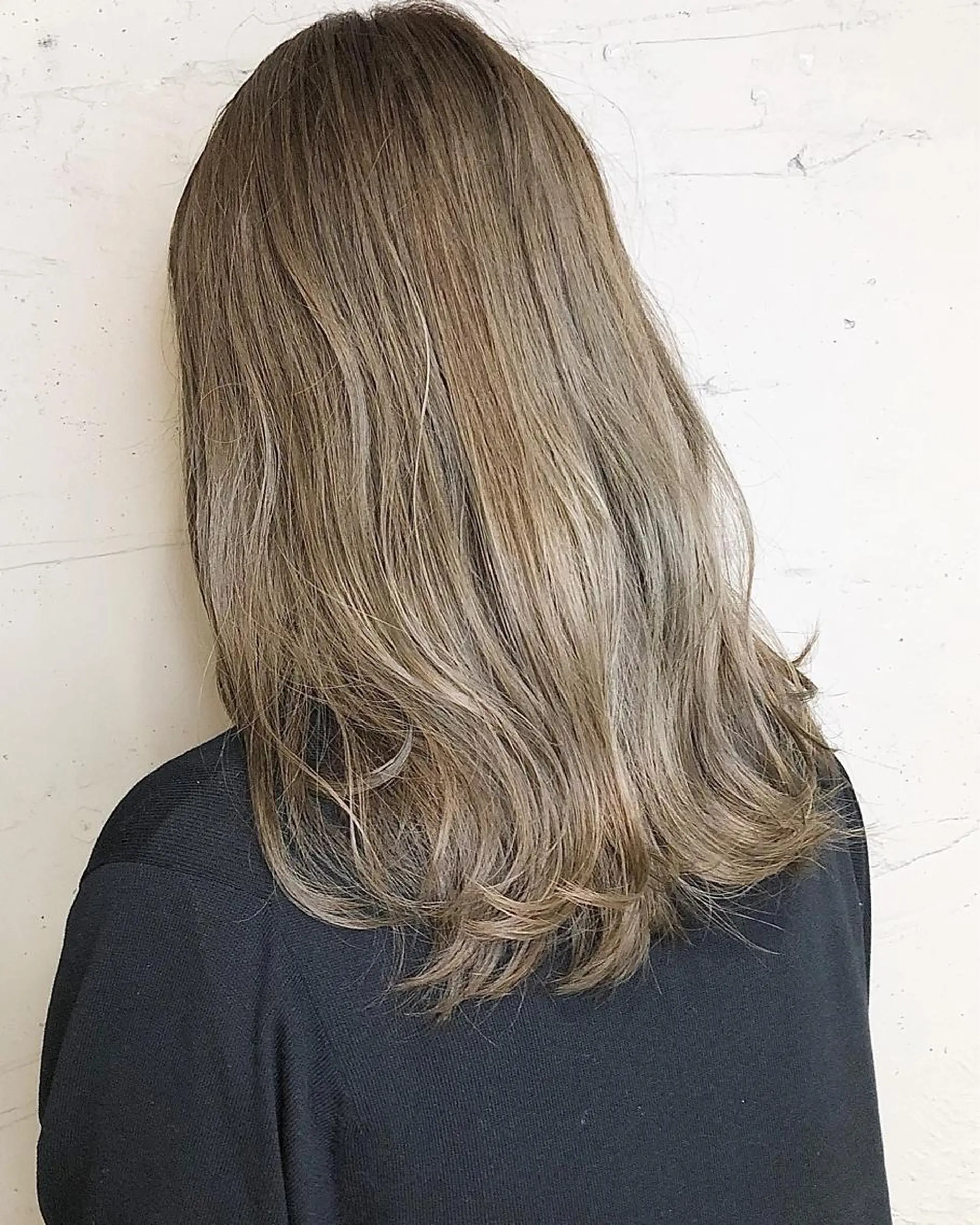 セミロング カラー アディクシーカラー ベージュカラー 黒髪 ブリーチ ブルーカラー ヘアカラー 透明感カラー YOSHIMURA★のヘアスタイル