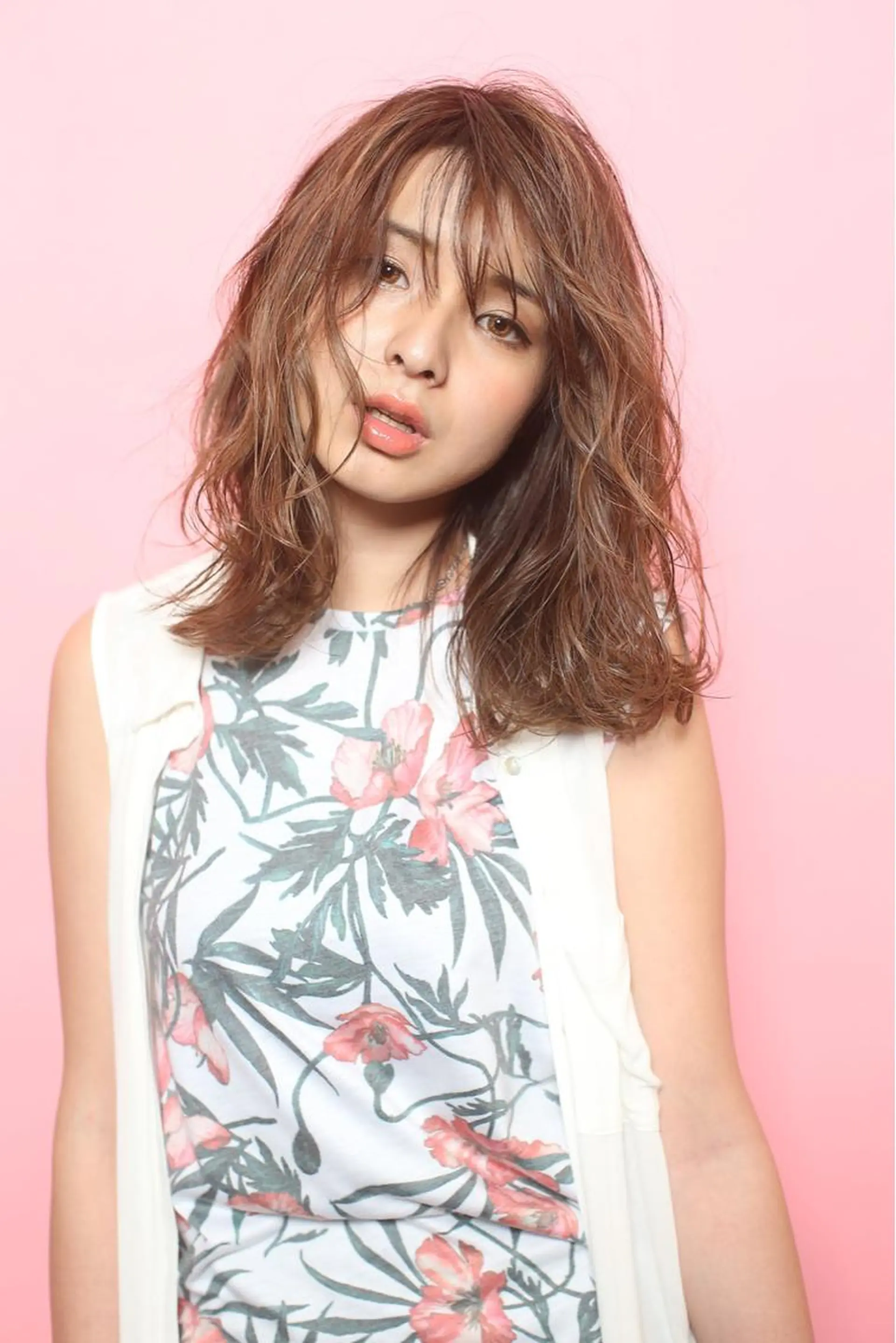 セミロング カラー ハイライトカラー ハイライト Lee 甲子園のヘアスタイル