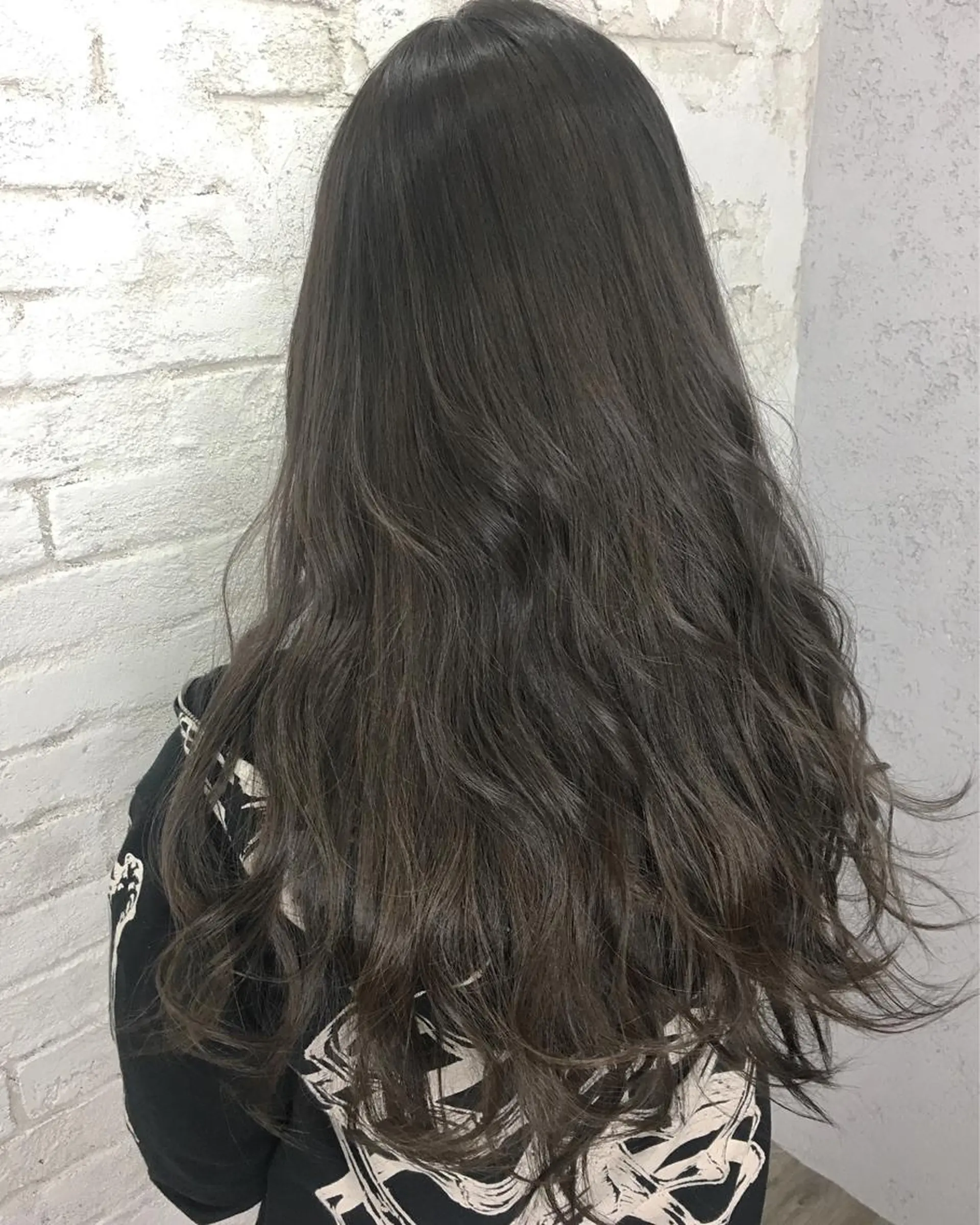 ロング カラー イルミナカラー boutique misakiのヘアスタイル