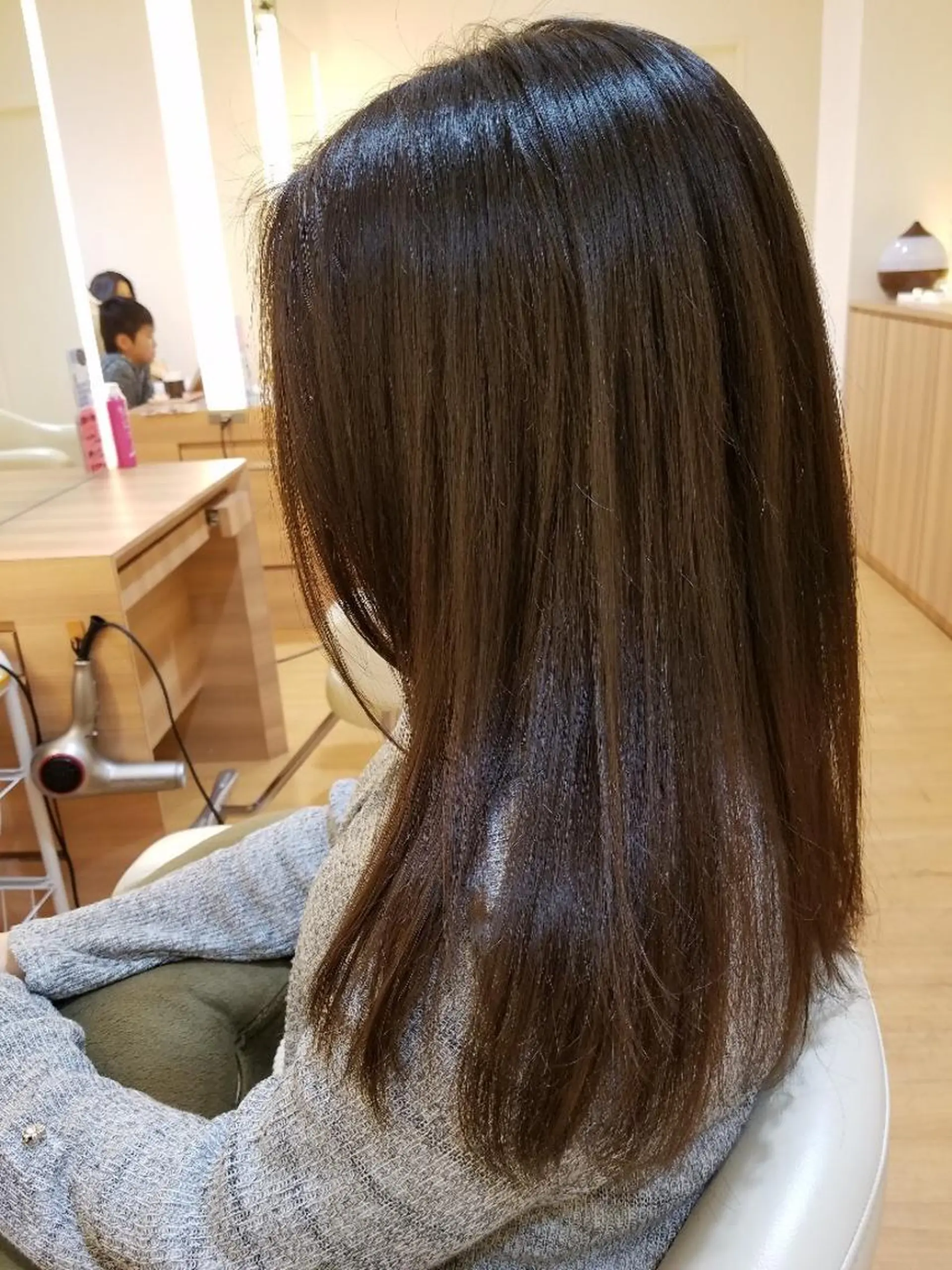 セミロング カラー ブラウンカラー ナチュラルブラウン 髪質改善/ハイライト 小林秀樹のヘアスタイル