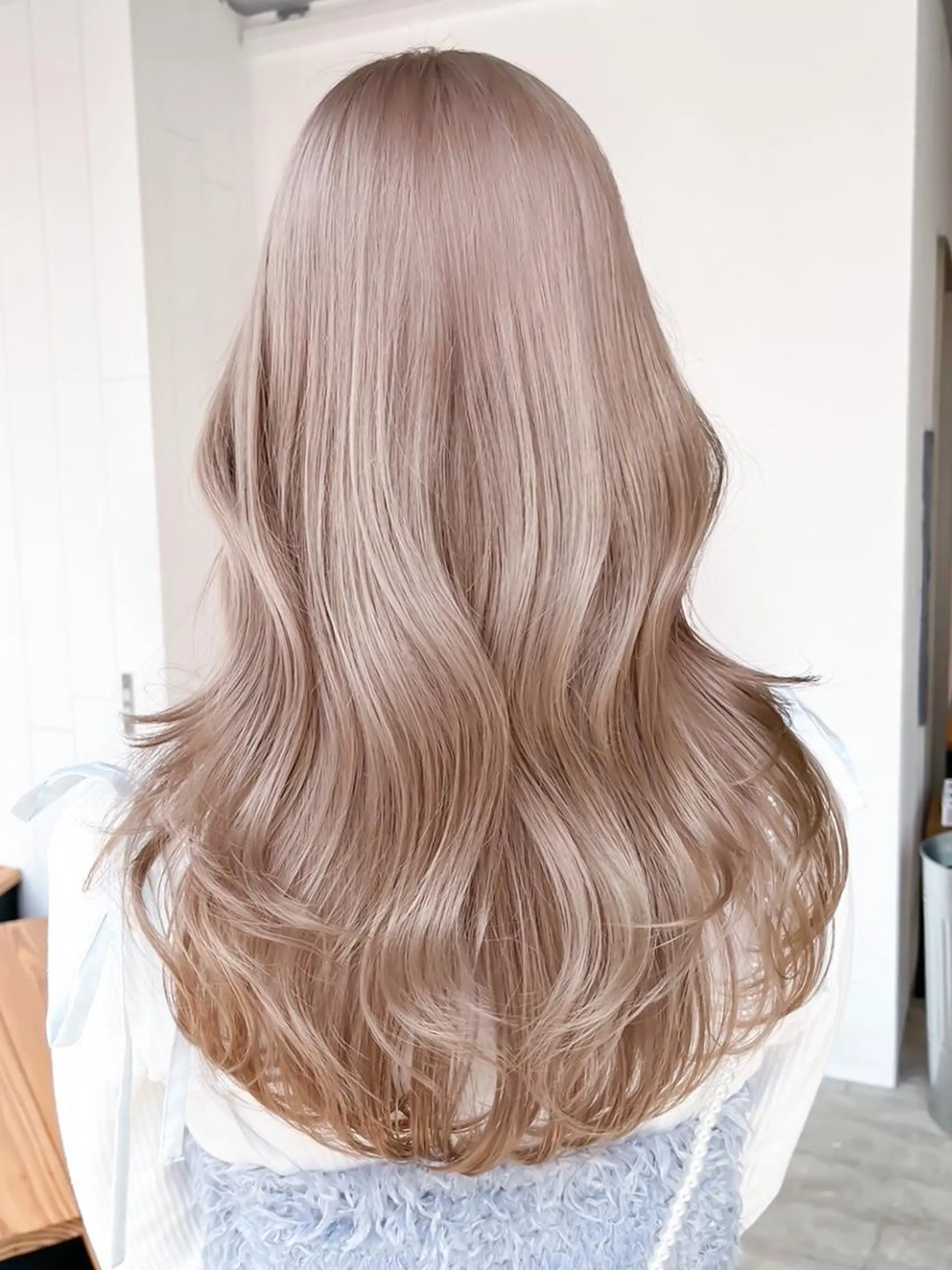 カラー セミロング ピンクカラー ホワイトピンク レイヤーカット カット ヘアカラー トリートメント ITbyALBUM 松戸のヘアスタイル