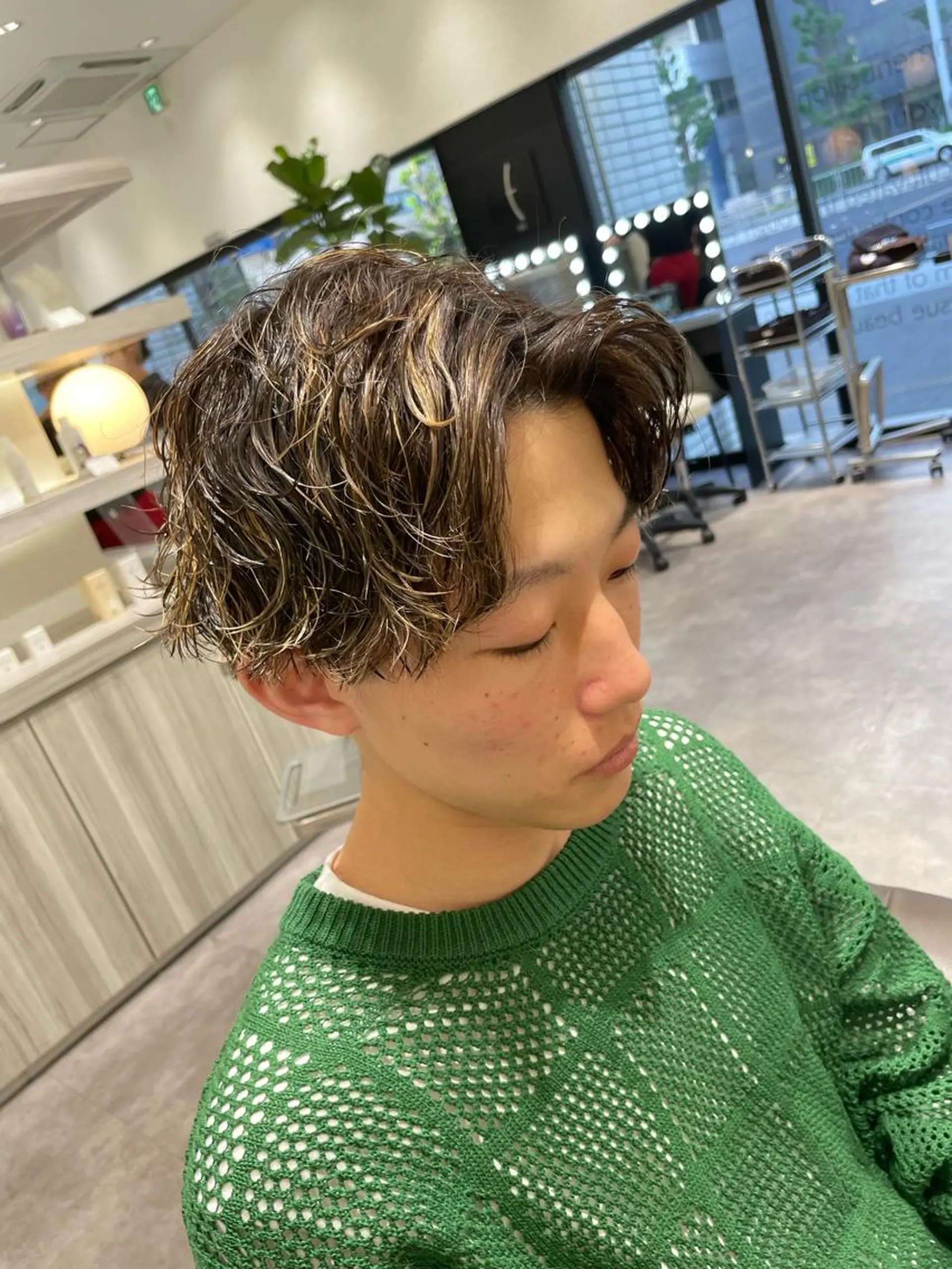 ショート カラー パーマ メンズ メンズメッシュ 波巻きパーマ メッシュ カット ヘアカラー パーマ メンズ特化店長✨ 9/13空◎岡本一真のヘアスタイル
