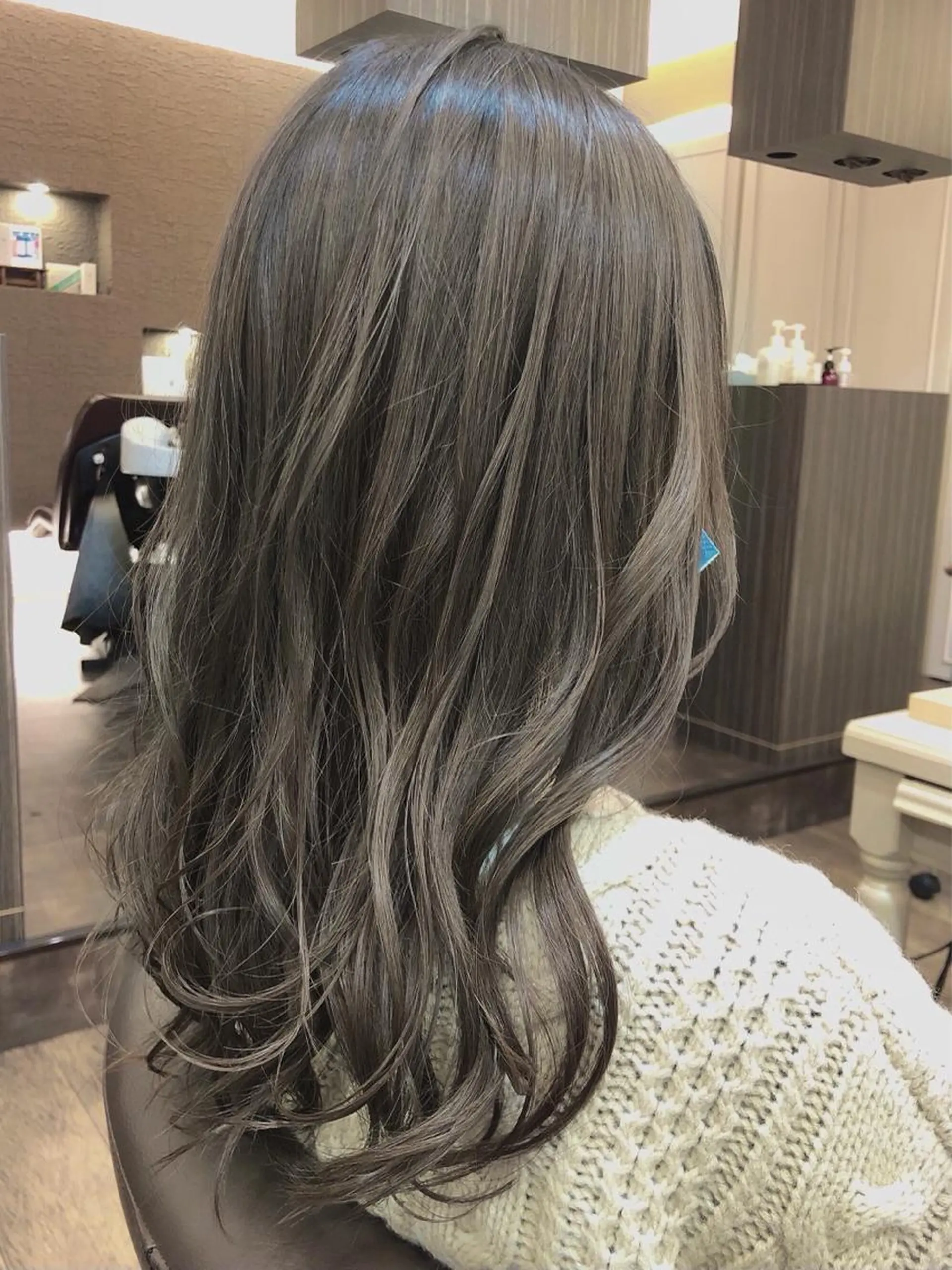 セミロング カラー カット ヘアカラー トリートメント 西野 美空🍊のヘアスタイル