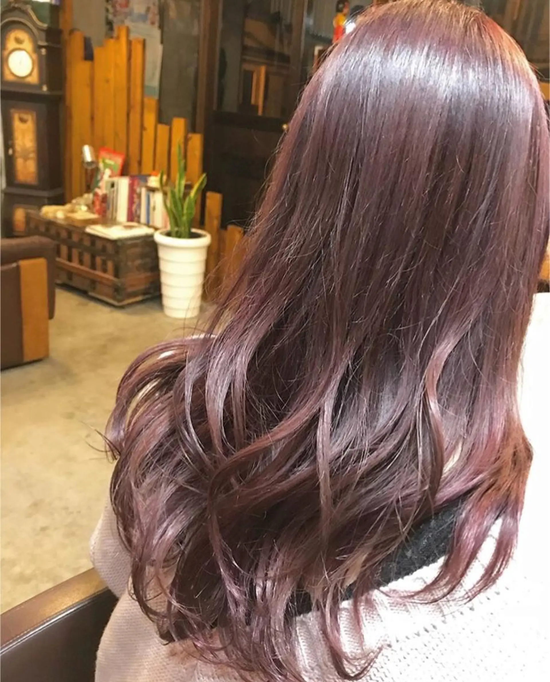 ロング カラー アッシュ ピンクカラー ヘアカラー トリートメント 玉木 育実のヘアスタイル