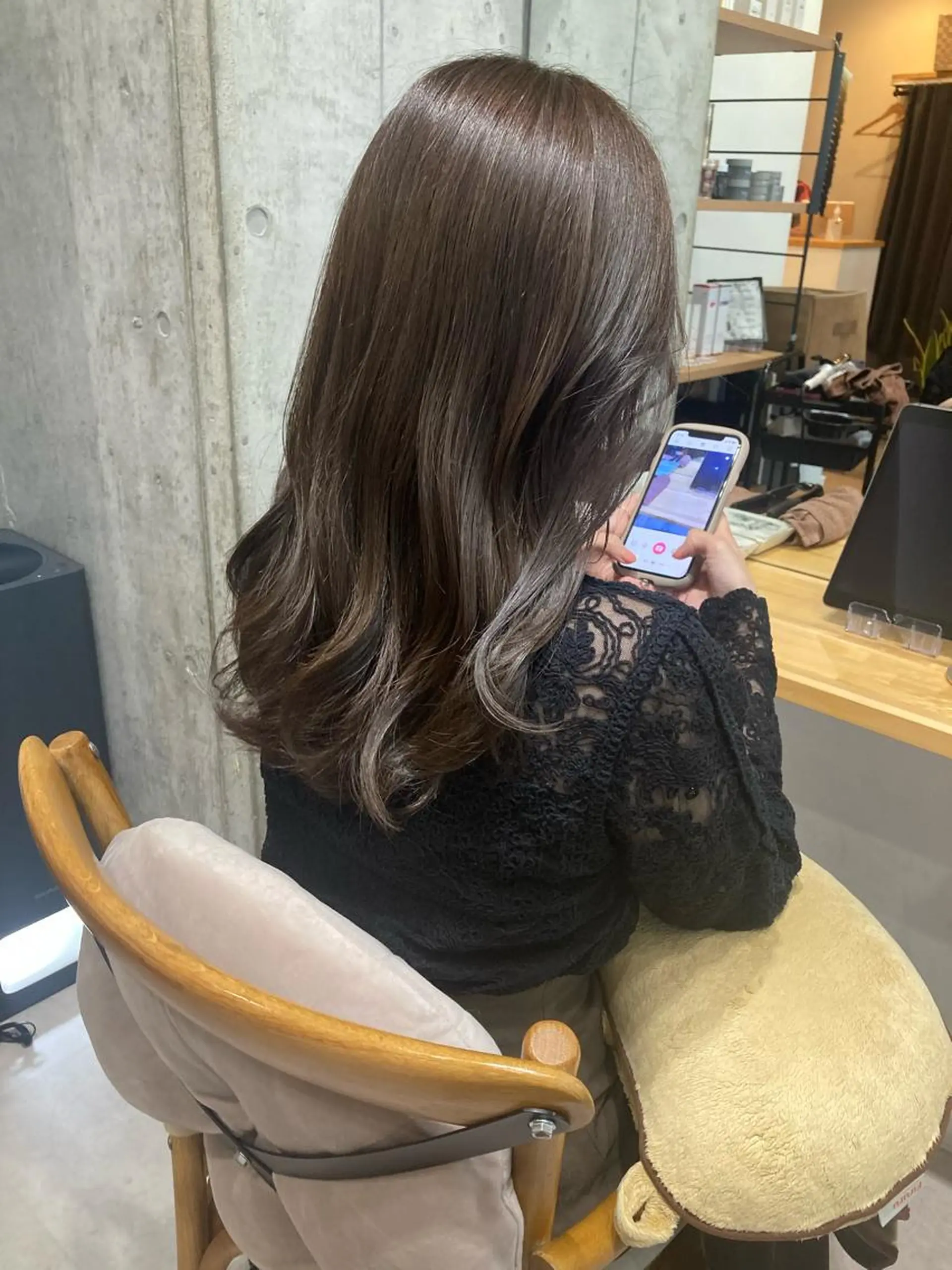 セミロング ヘアカラー トリートメント ✨色持ちの良い艶 カラー✨蟹江真世のヘアスタイル