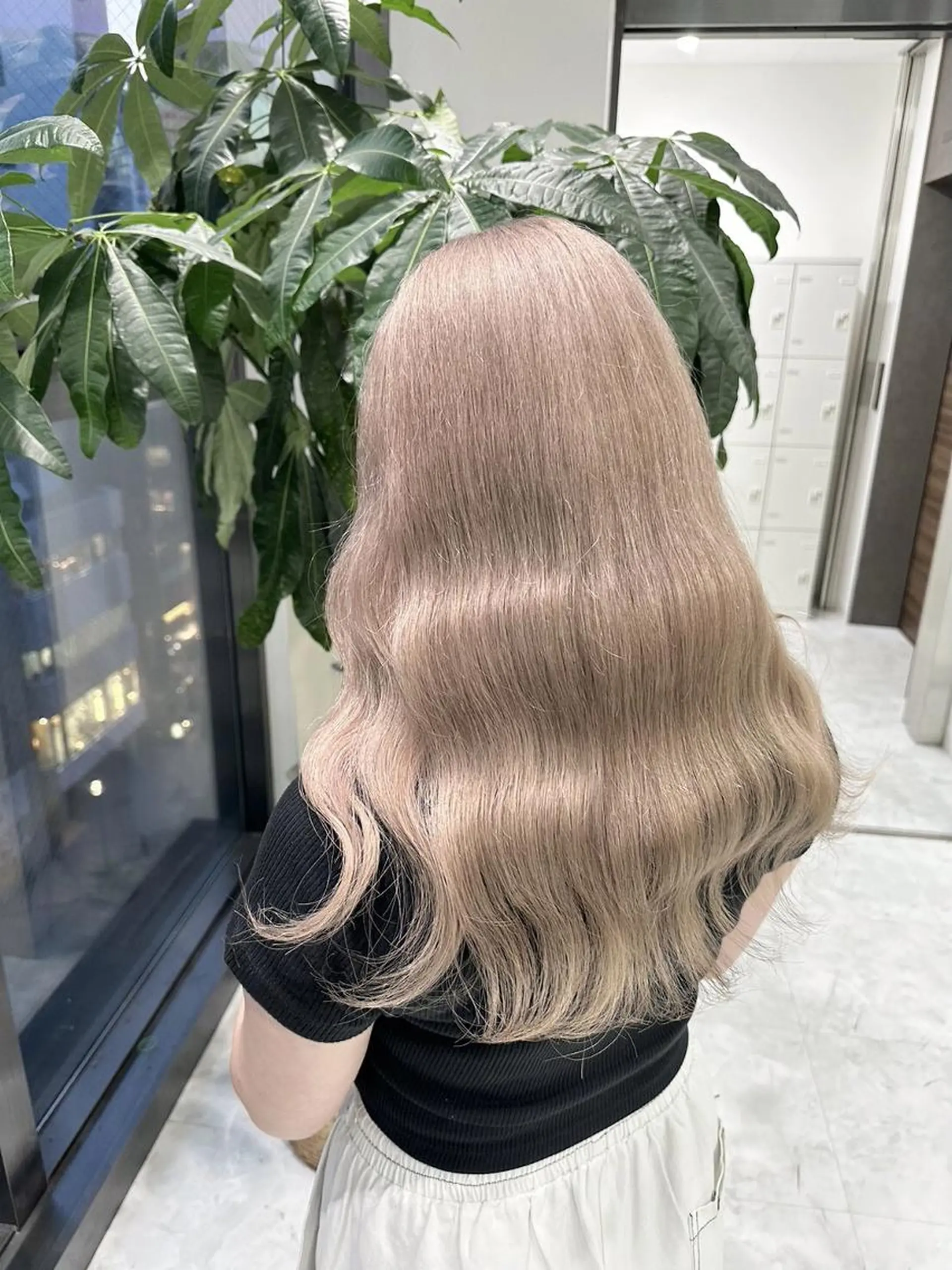カラー ミディアム ベージュ‎/ダブルカ ラー/RINKA🎀のヘアスタイル