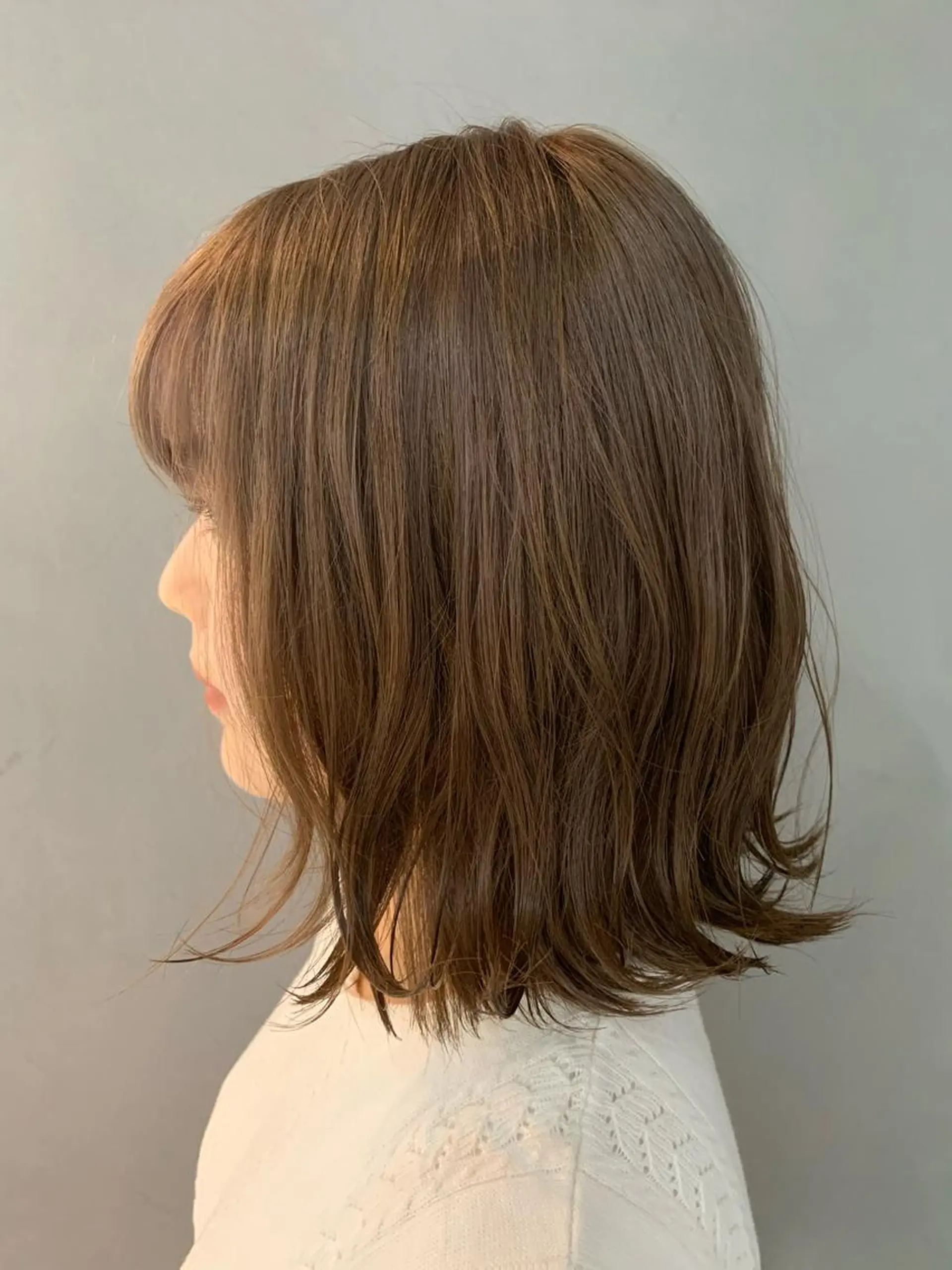 ミディアム カラー ブラウンカラー ミルクティーブラウン カット ヘアカラー 髪質改善/ハッチー ブリーチ/コタケのヘアスタイル