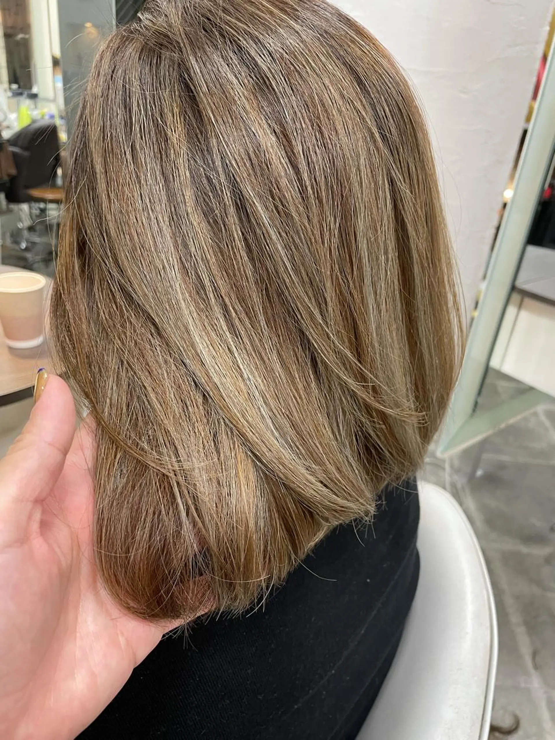 ミディアム カラー カット ヘアカラー トリートメント 平 ちひろのヘアスタイル