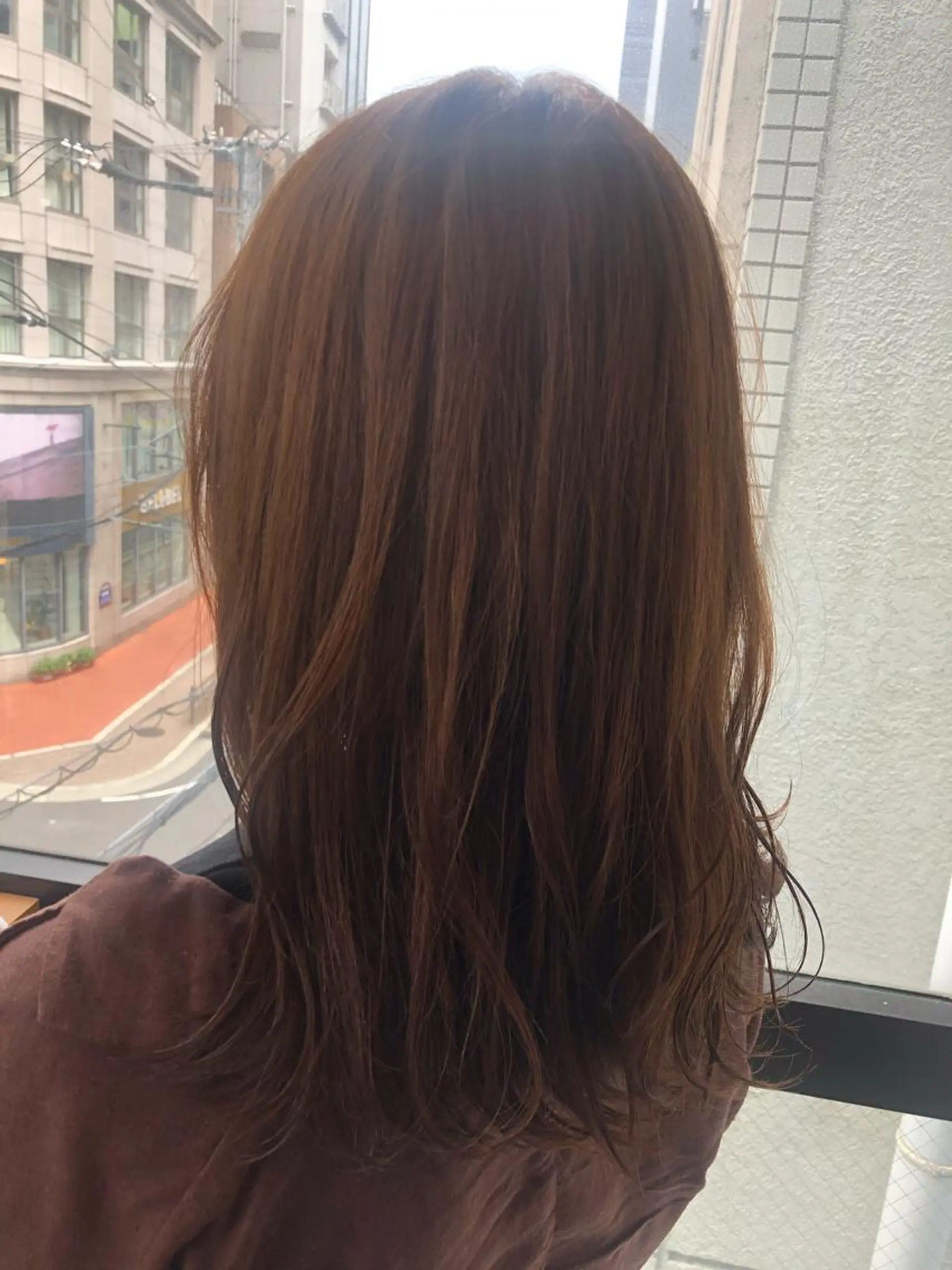 ミディアム カラー 髪質改善&ブリーチ 伊勢 祐一郎のヘアスタイル