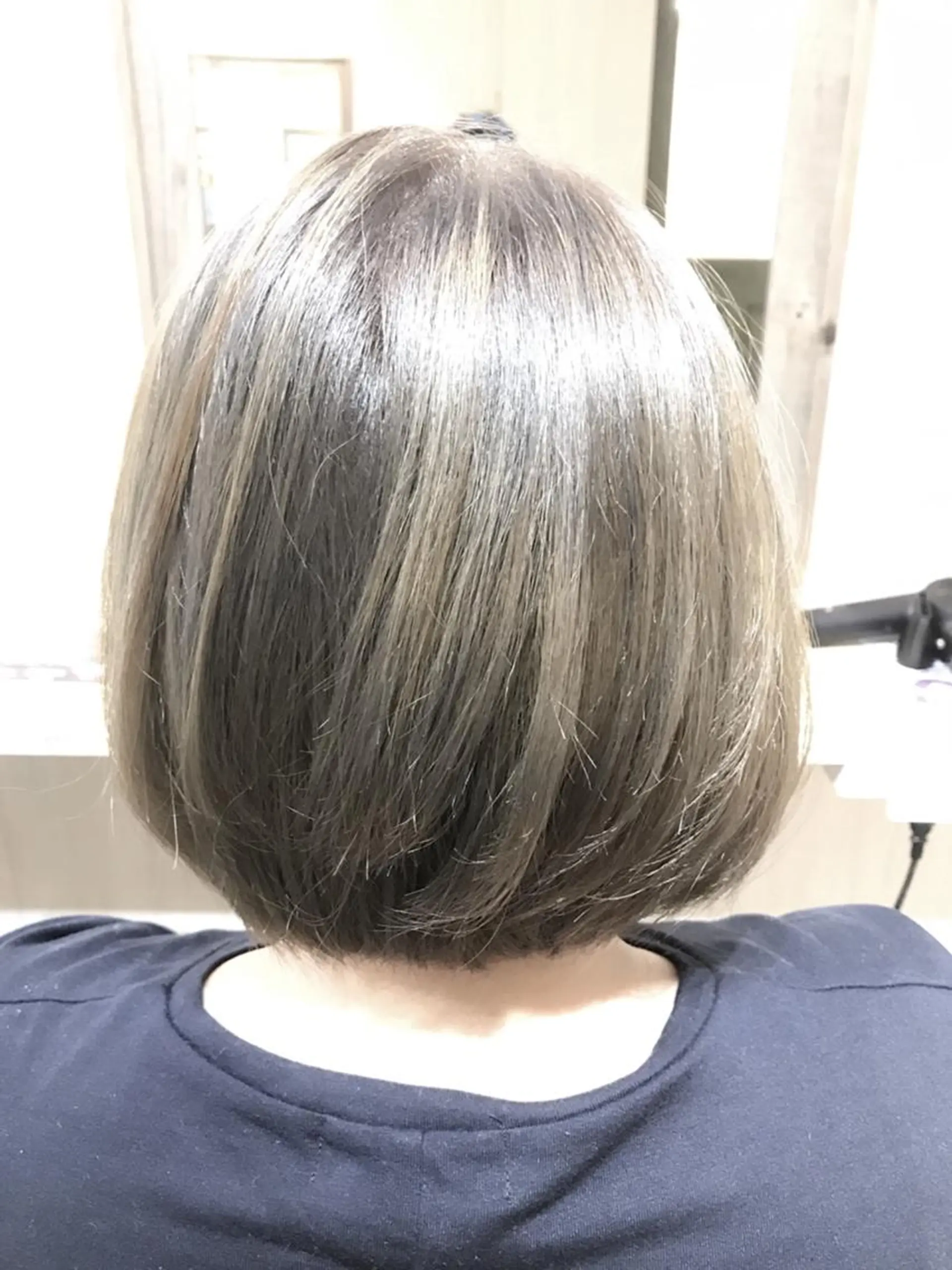 カラー 嶋村夏実🌼レイヤー 🌸白髪ぼかしのヘアスタイル