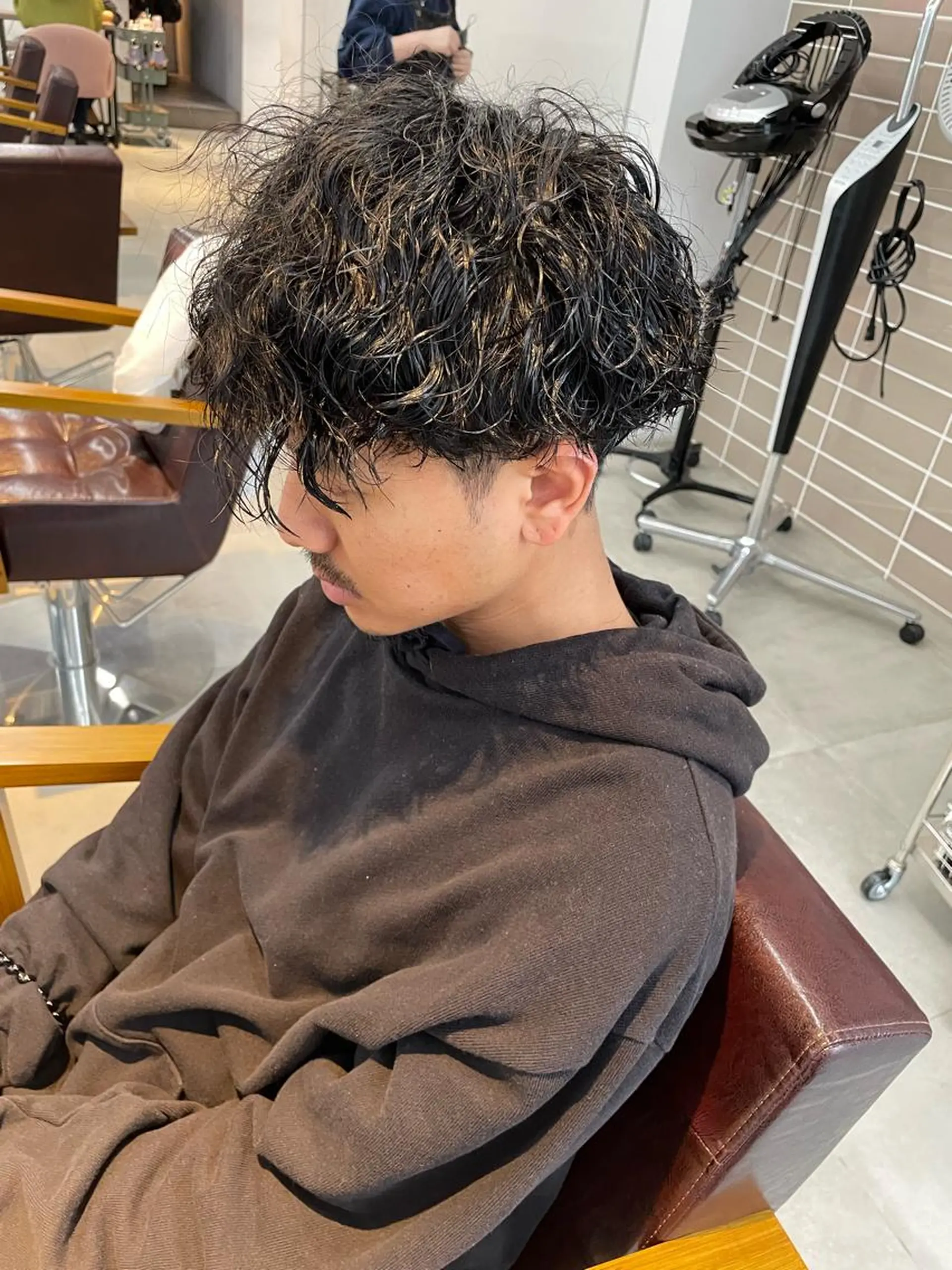 ショート パーマ メンズ カット パーマ 辻堂メンズ特化 メンズパーマ鈴木優哉のヘアスタイル