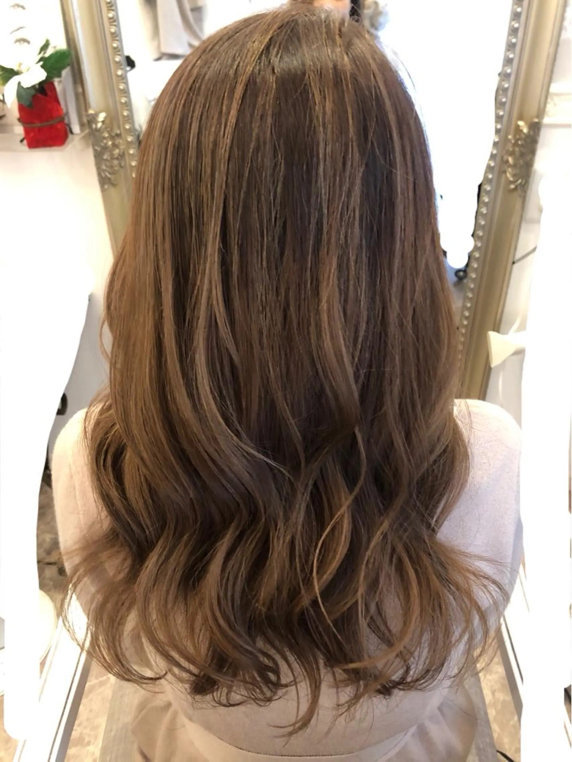 ロング ハイライト La.fleur ラ.フルールのヘアスタイル