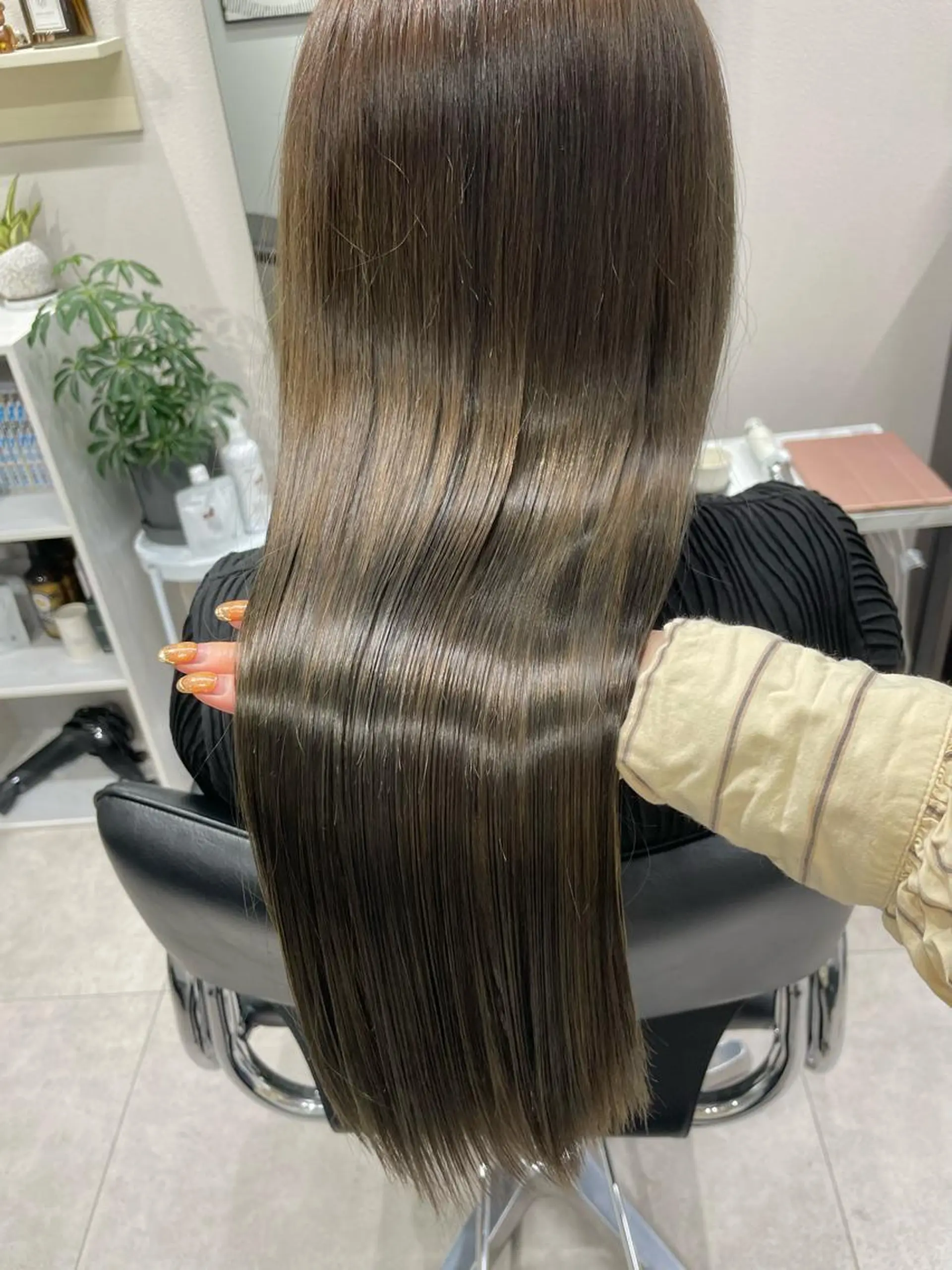 ロング カット トリートメント 🌸インナーカラー 🌸藤井春華のヘアスタイル