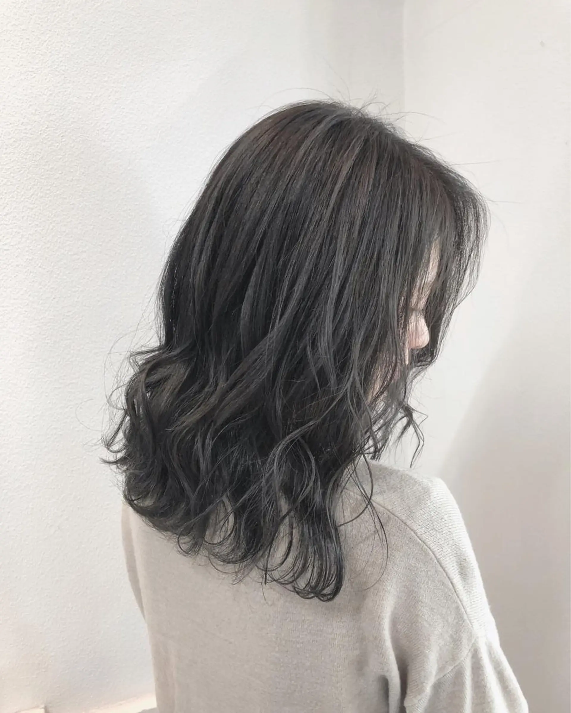 ミディアム カラー ヘアアレンジ シルバー ヘアカラー トリートメント GiseL天神カラー 髪質改善/ブリーチのヘアスタイル