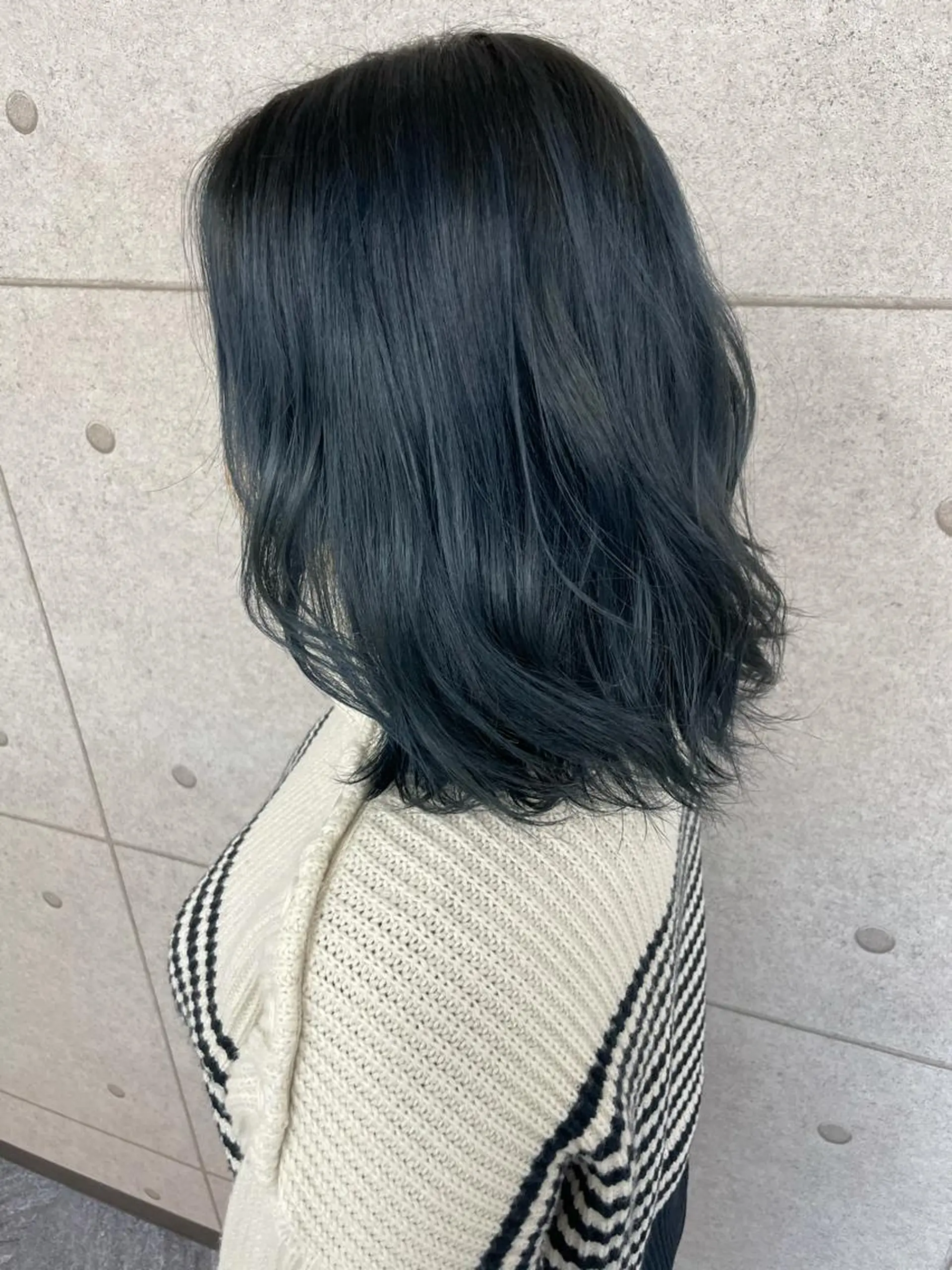 ミディアム カラー ブリーチ ブルーカラー ブルージュ Agu hair act 姫路駅前おみぞ筋店所属・カワモト ソウタのヘアスタイル