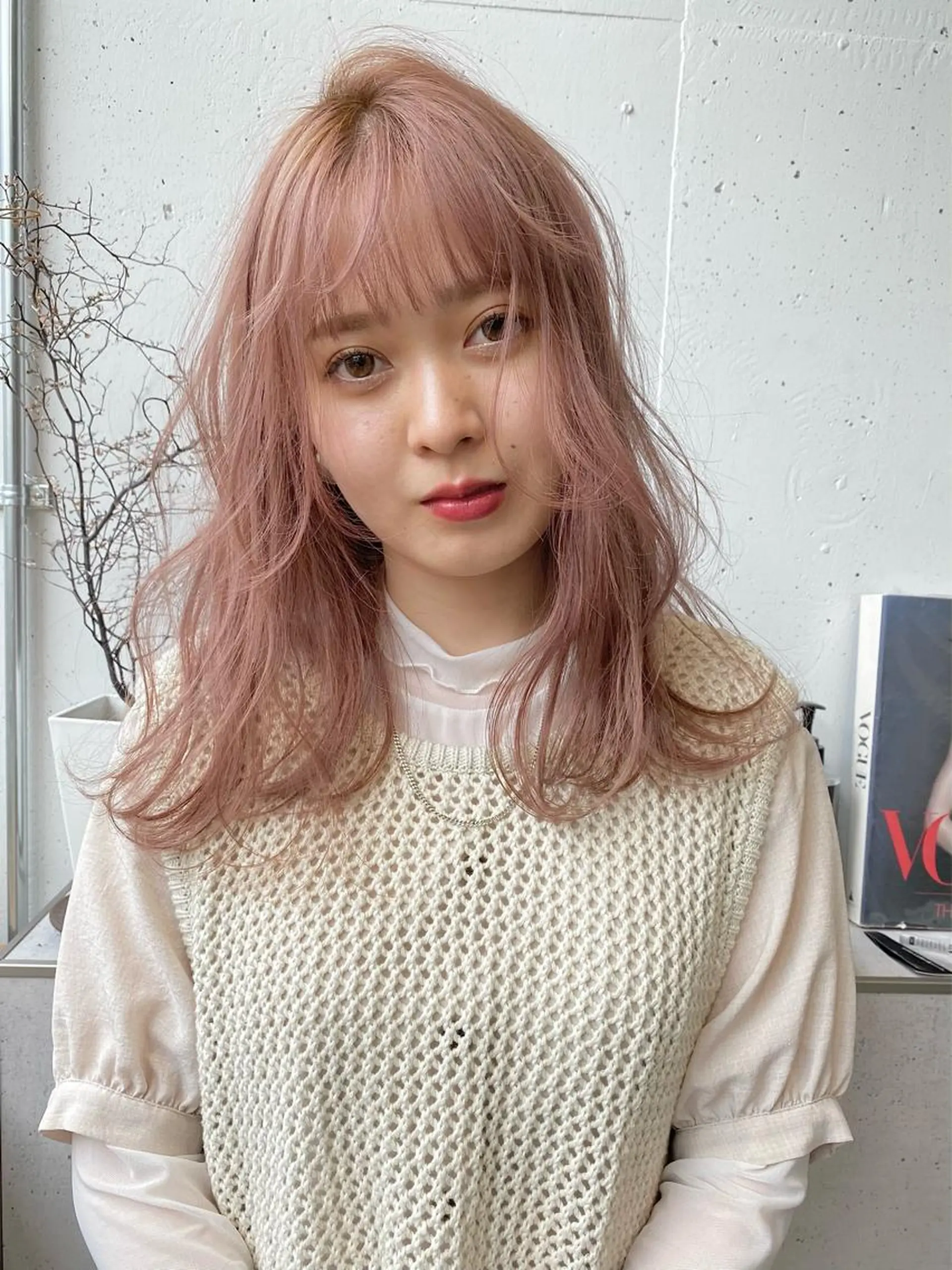 セミロング カラー ベージュカラー ブリーチ ハイトーンカラー ミルクティーベージュ ピンクカラー カット ヘアカラー Piaコータロー ハイトーン&‪ボブのヘアスタイル