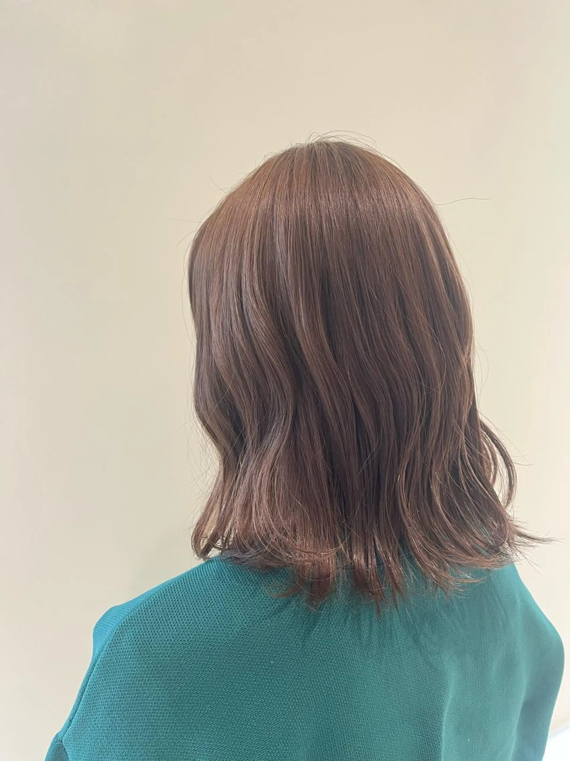 ミディアム EARTH長岡 🌼渡辺まい🌼のヘアスタイル