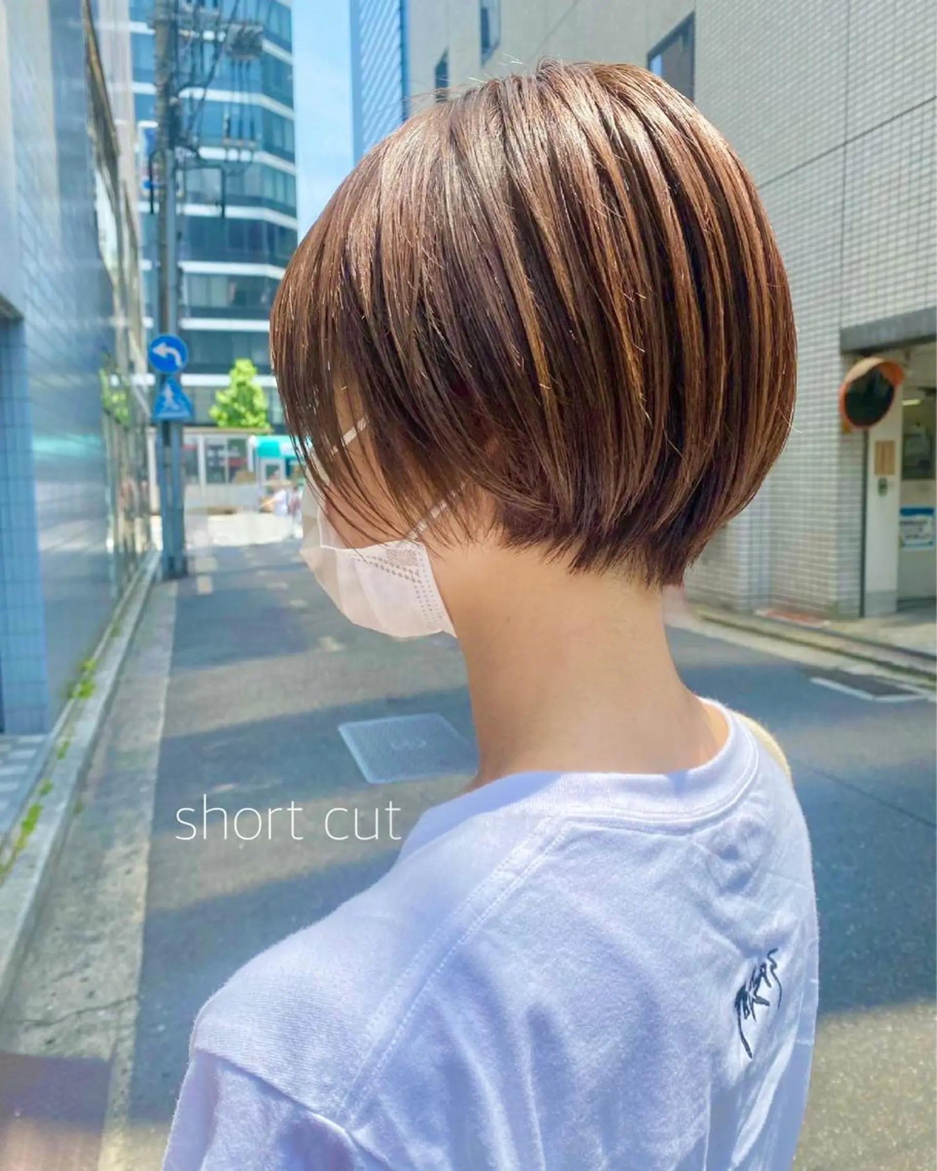 ショート カラー カット 安永 涼のヘアスタイル