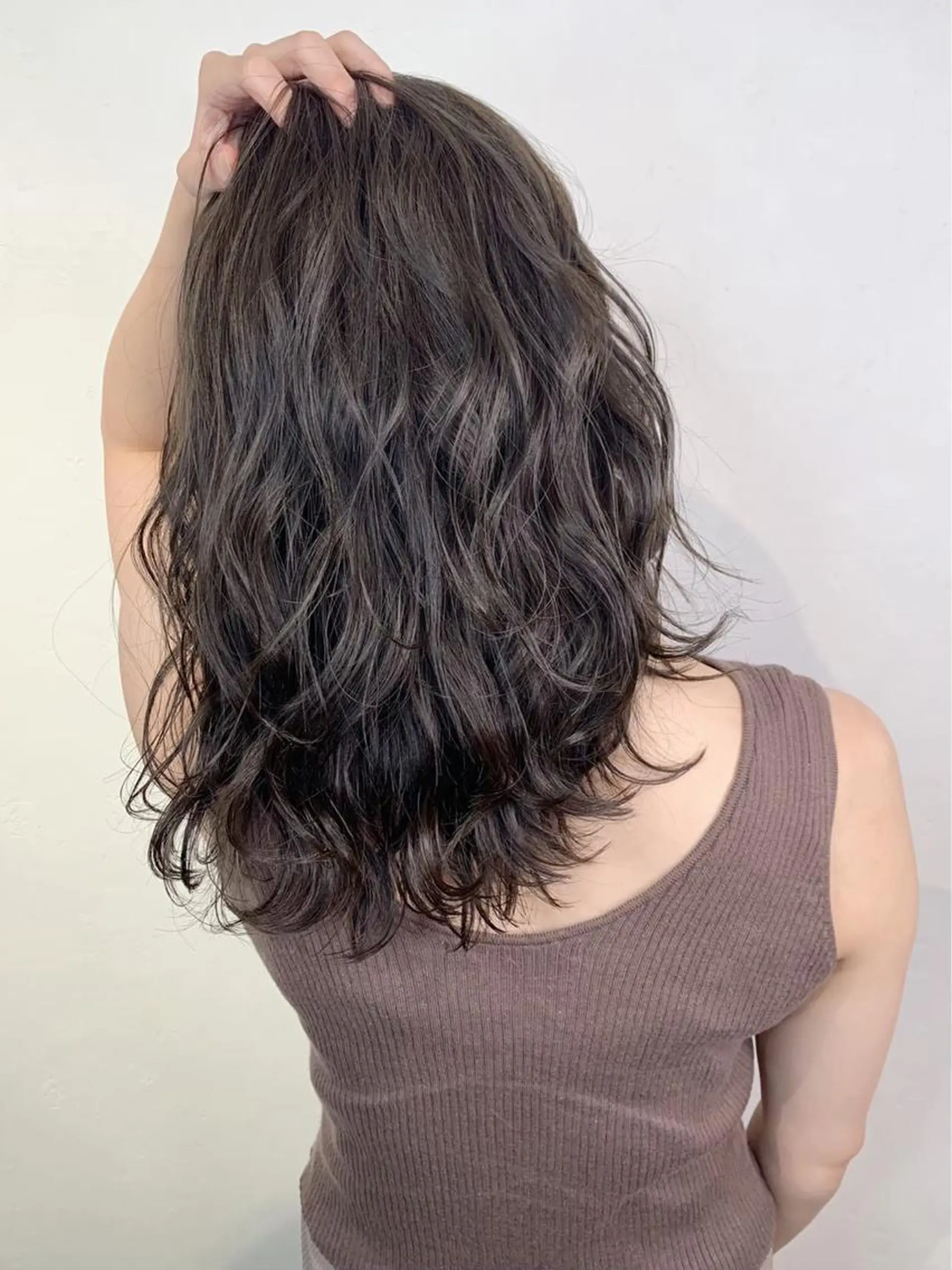 セミロング カラー _WHITE 高槻のヘアスタイル