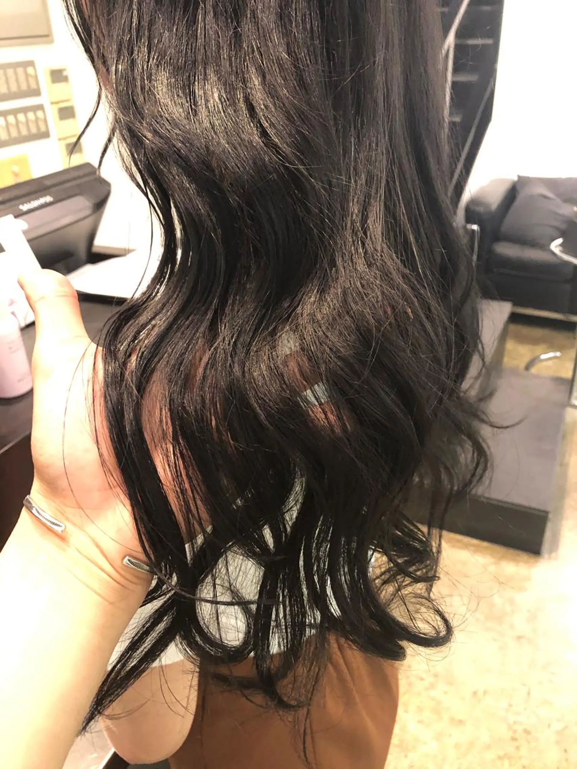 セミロング カラー SALOWIN並木所属・韓国ヘア🇰🇷 有田裕也のヘアスタイル