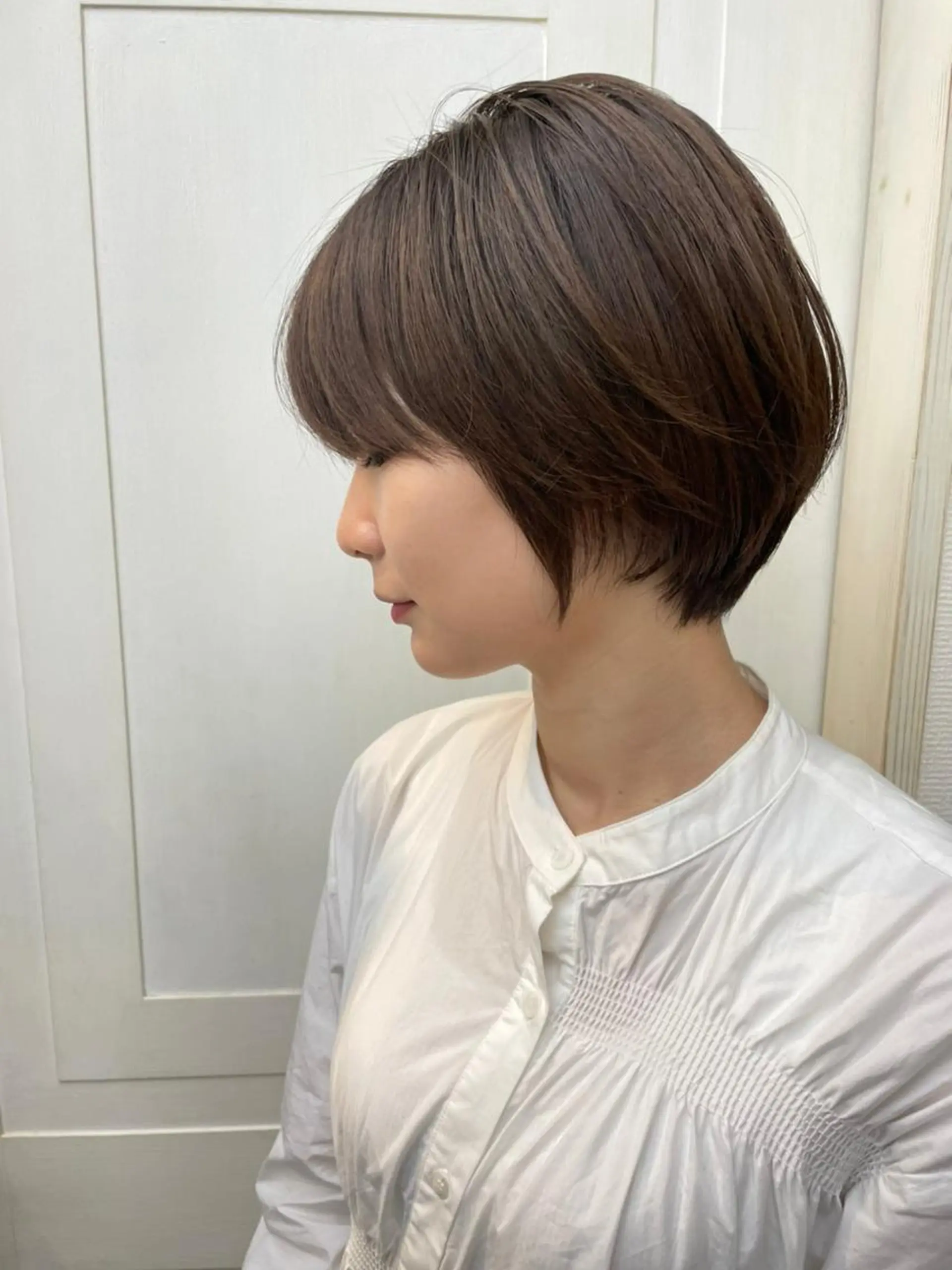 ショート カラー アディクシーカラー アッシュ ミストバング ブリーチ ブロンド カット ヘアカラー トリートメント N° anfeel 渋谷🪞🫧のヘアスタイル