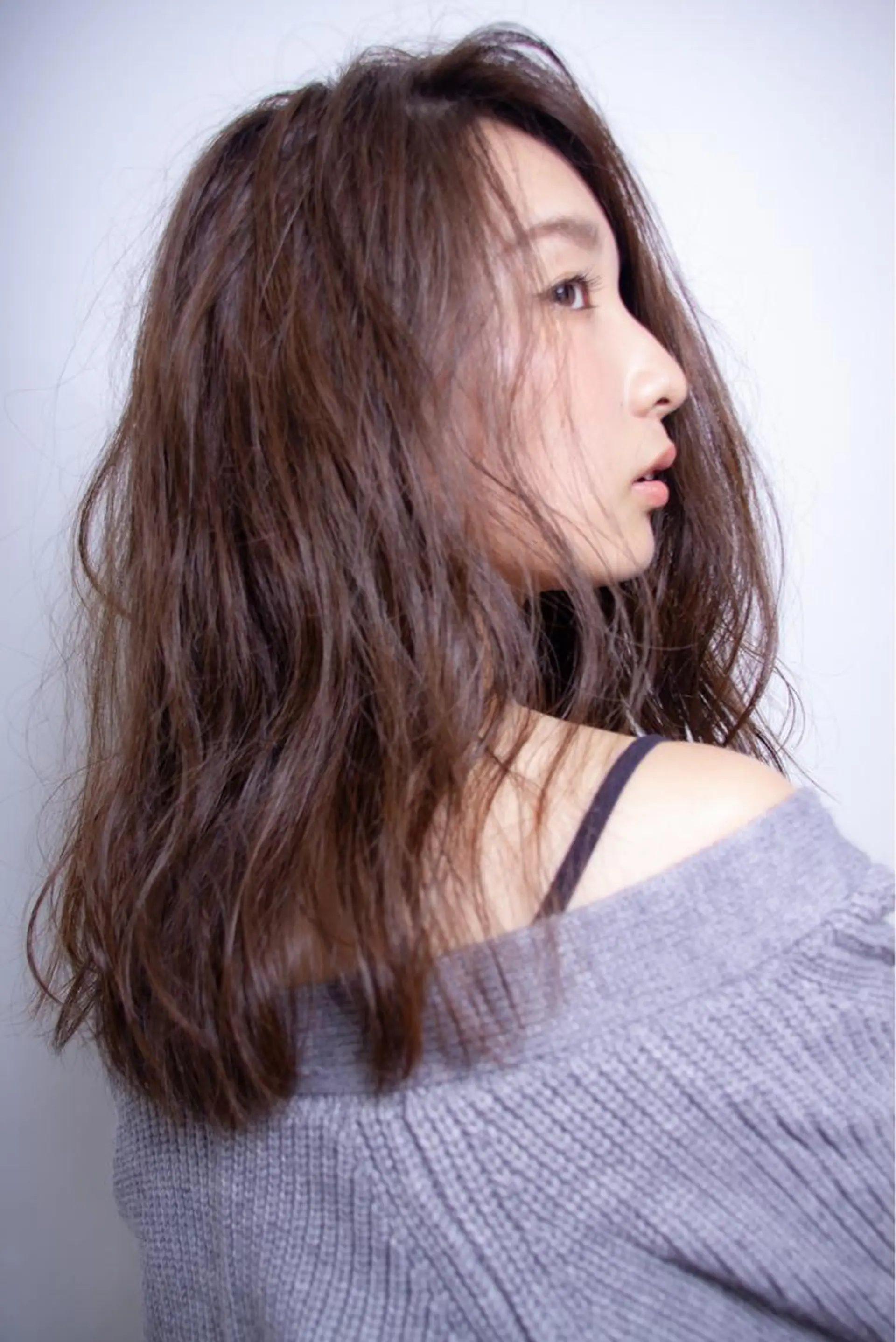 セミロング カラー RESBORN所属・長岡 大偉のヘアスタイル