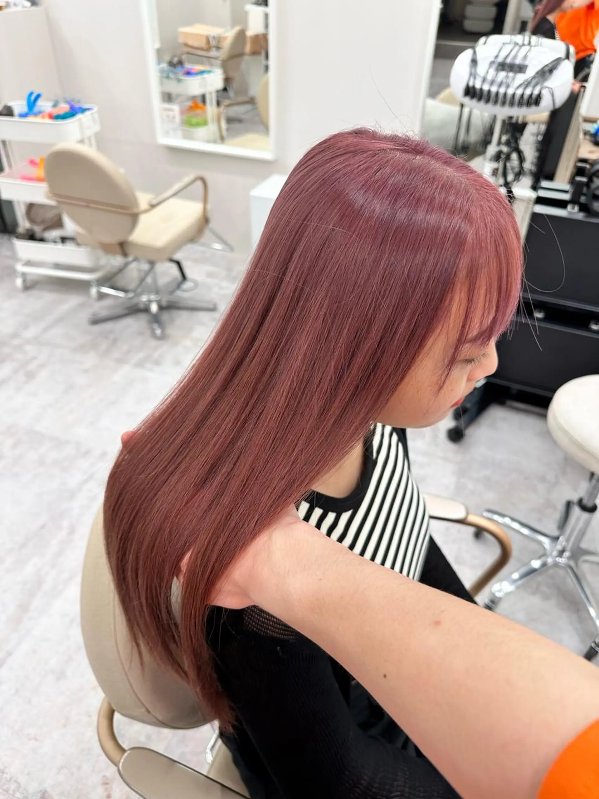 カラー ボブ、レイヤー、 ハイトーン、古淵のヘアスタイル