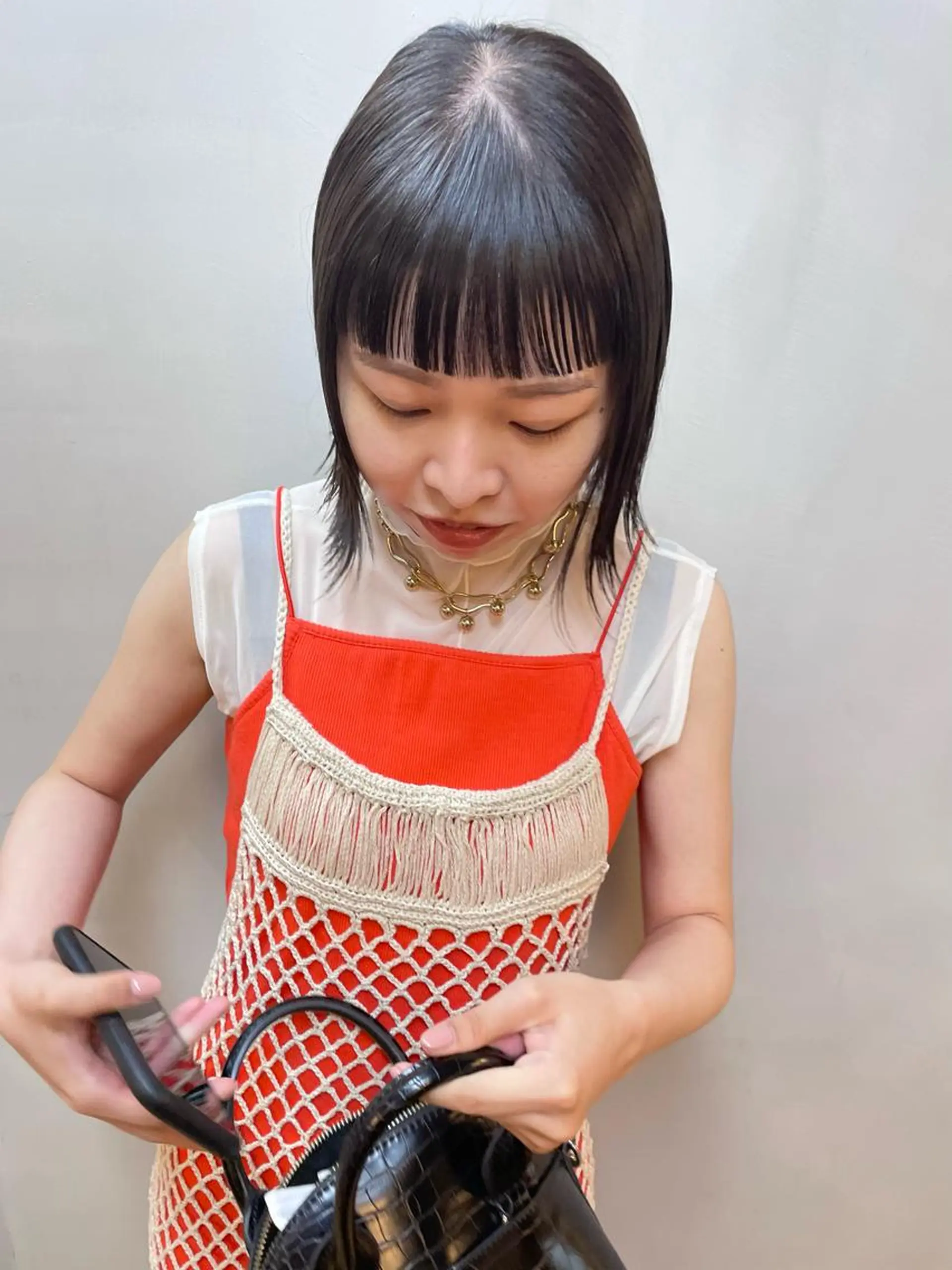 ミディアム カラー パーマ ヘアアレンジ メンズ キッズ ネイル マツエク・マツパ アイブロウ 黒髪 ブルーカラー ブルーブラック ブルー カット ヘアカラー トリートメント tatsumi/ボブ ウルフ/レイヤーのヘアスタイル