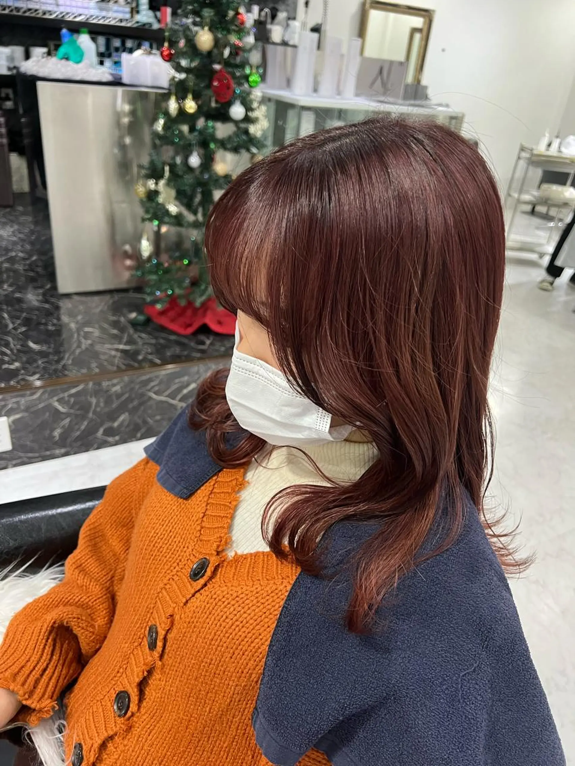 ロング カラー ヘアアレンジ ブリーチ ブラウンカラー ブリーチなしカラー レッドカラー レッドブラウン 飛田 楓信のヘアスタイル
