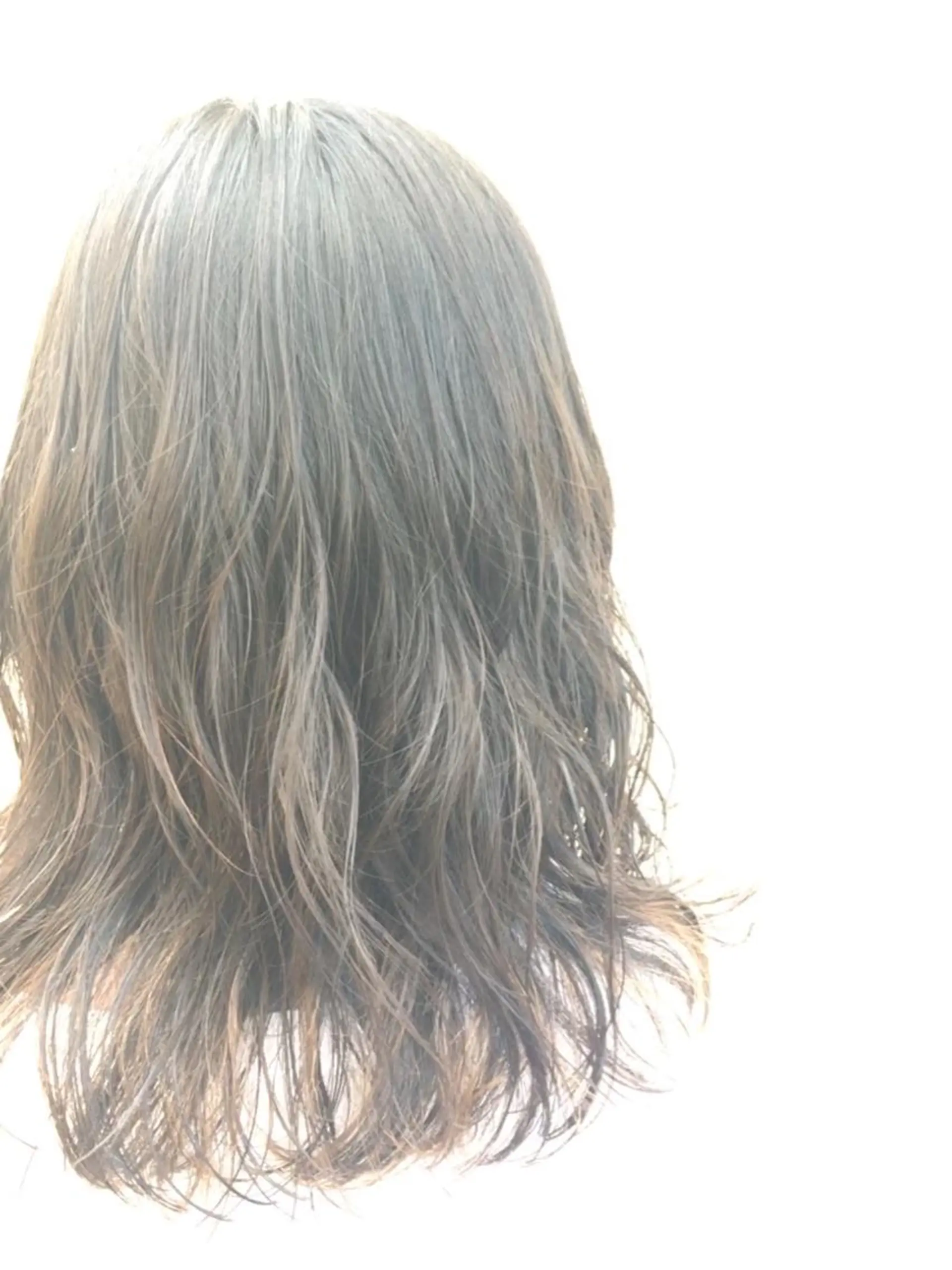セミロング カラー パーマ セミロングパーマ ブリーチ デザインカラー カット ヘアカラー パーマ Lagom なかだのヘアスタイル