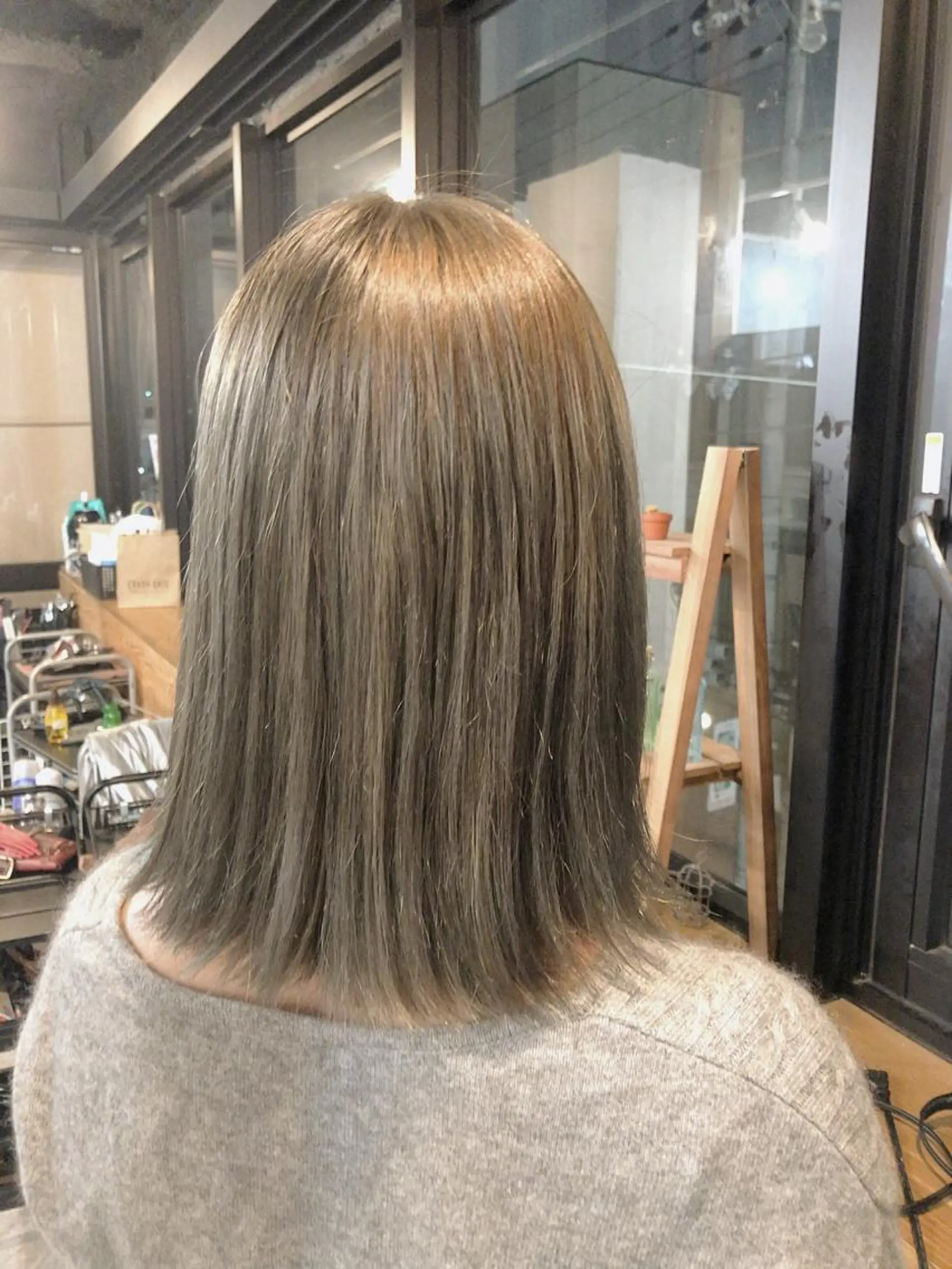 ミディアム ✨艶感/透け感✨Sherry所属・艶髪/ハイトーン Sherryのヘアスタイル