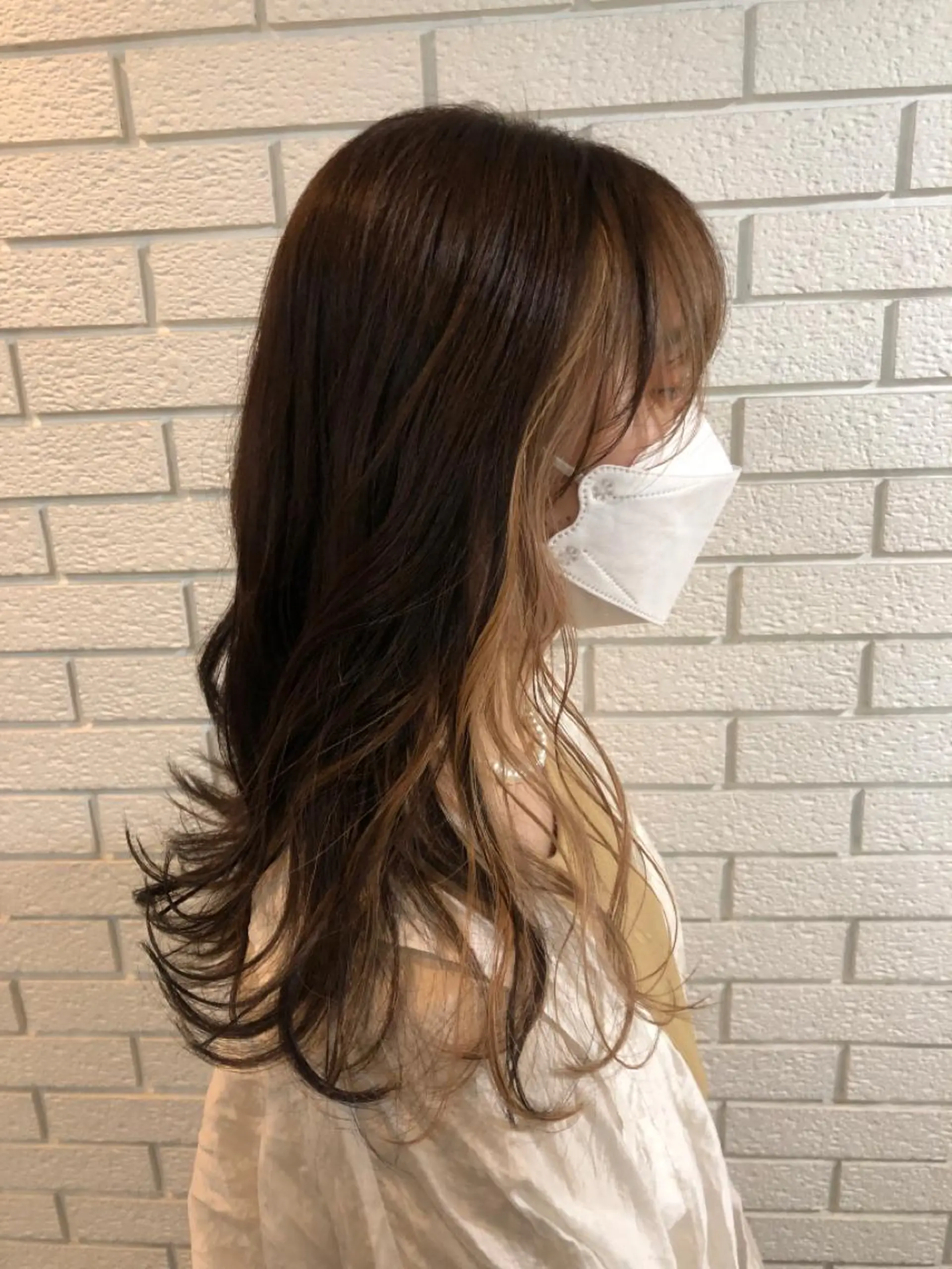 ロング ヘアカラー 艶カラー🩵💛 NANAのヘアスタイル