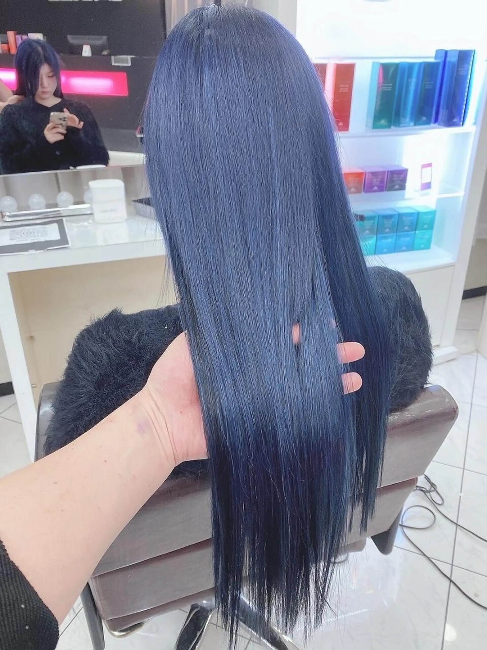 ロング ヘアアレンジ カラー シールエクステ バレイヤージュ ベージュカラー ブリーチ ケアブリーチ M. KURUMIのヘアスタイル