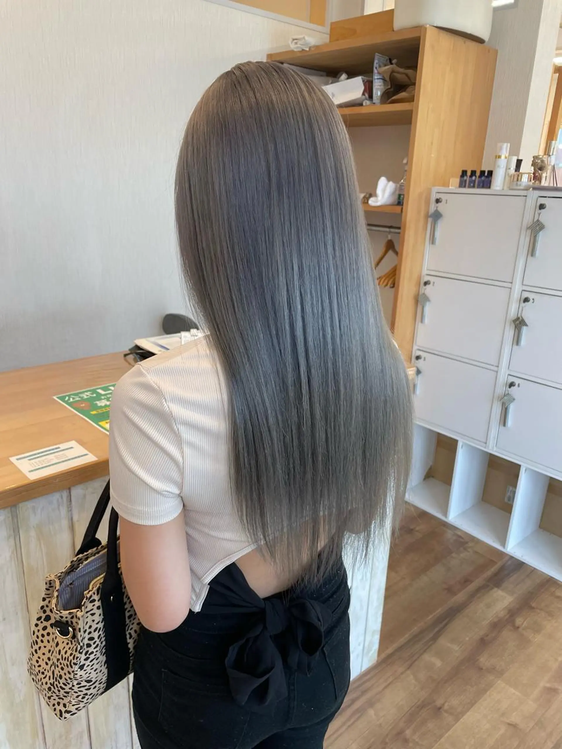 ロング カラー ヘアアレンジ ヘアカラー トリートメント 小倉 愛里のヘアスタイル