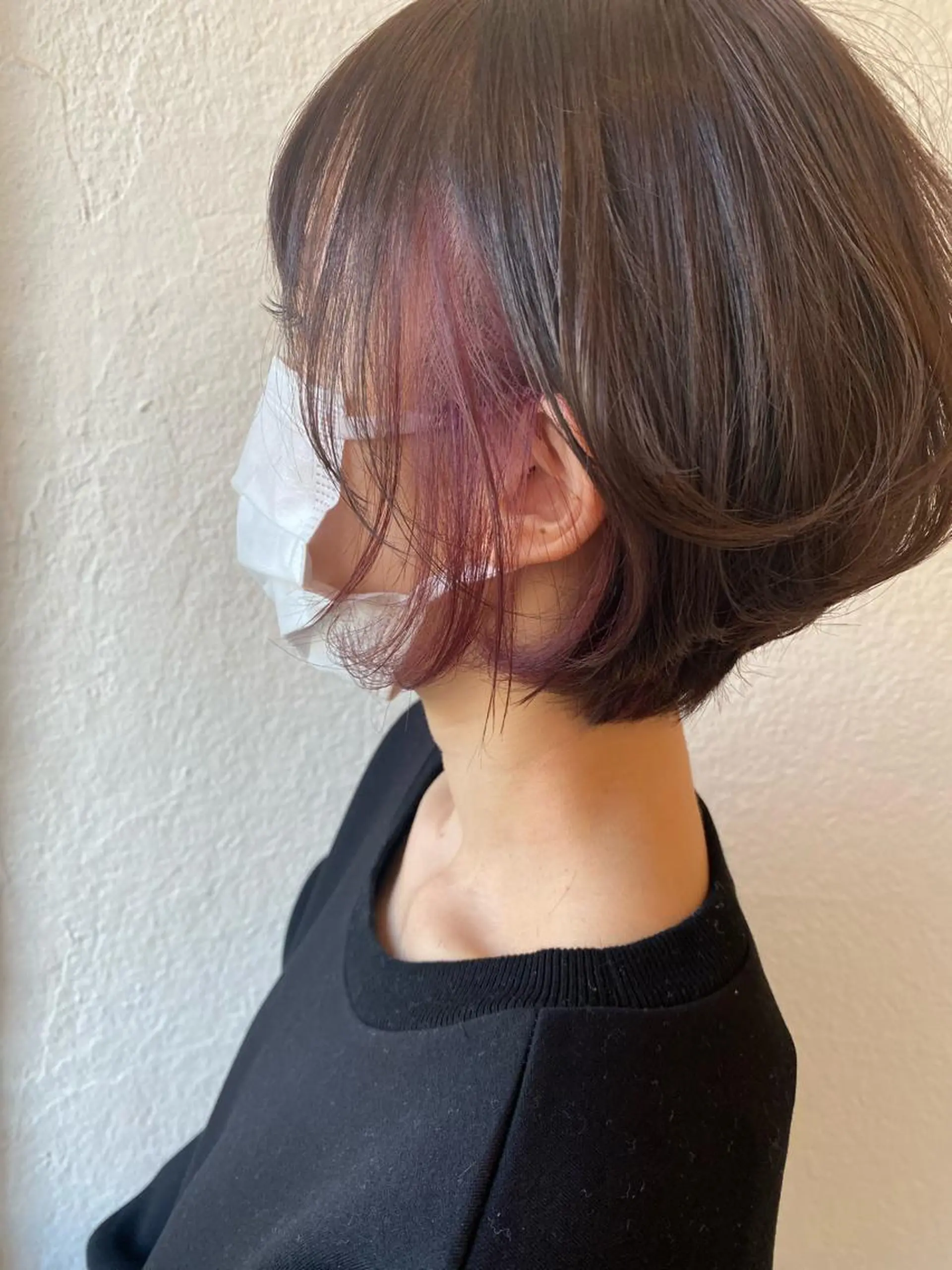ショート カラー インナーカラー ピンクカラー 入江 志穂のヘアスタイル