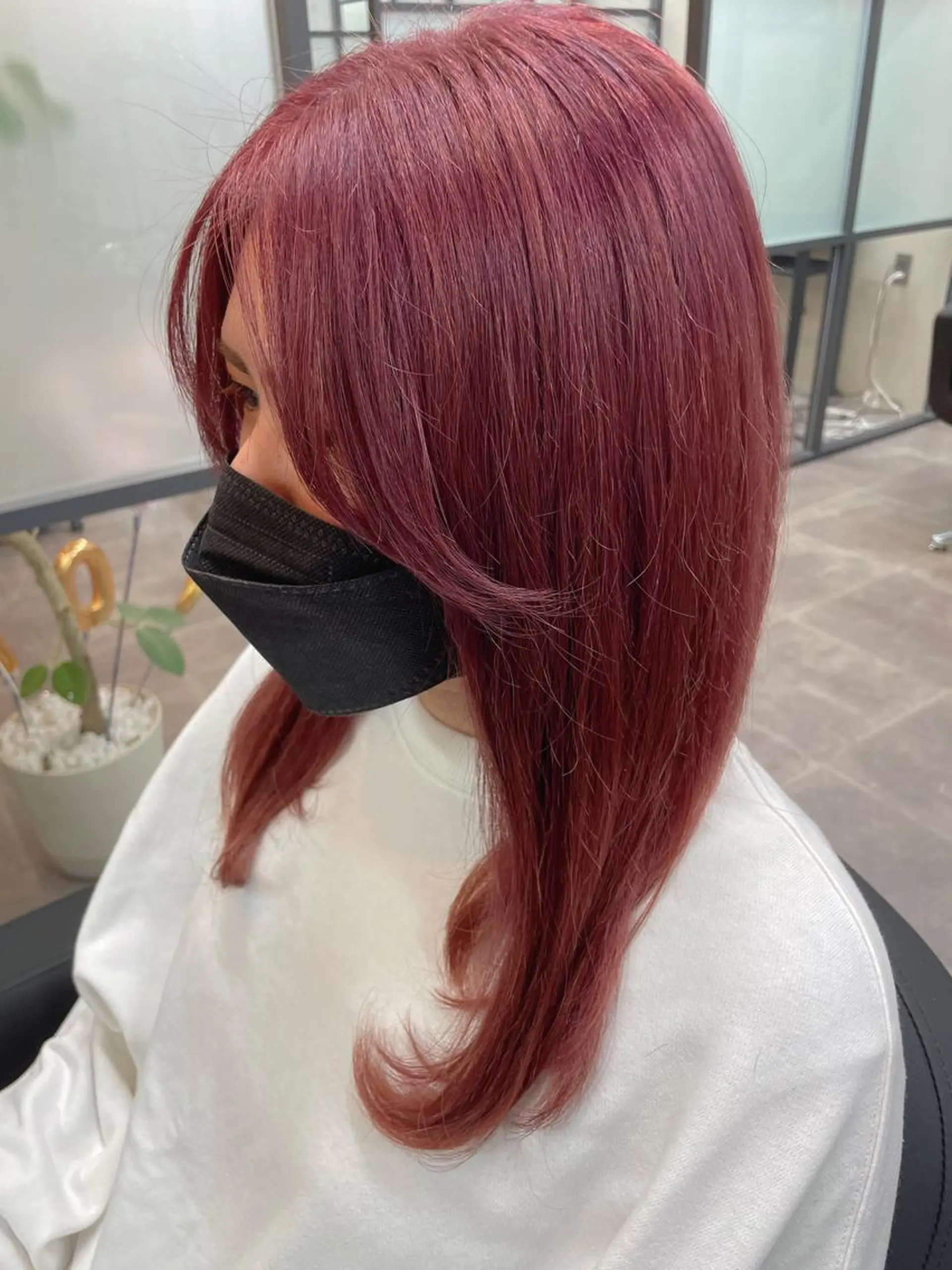 セミロング カラー ブリーチ ケアブリーチ カシス エドルカラー ピンクカラー ヘアカラー トリートメント ALLEN hair所属・ALLEN hair /まなのヘアスタイル