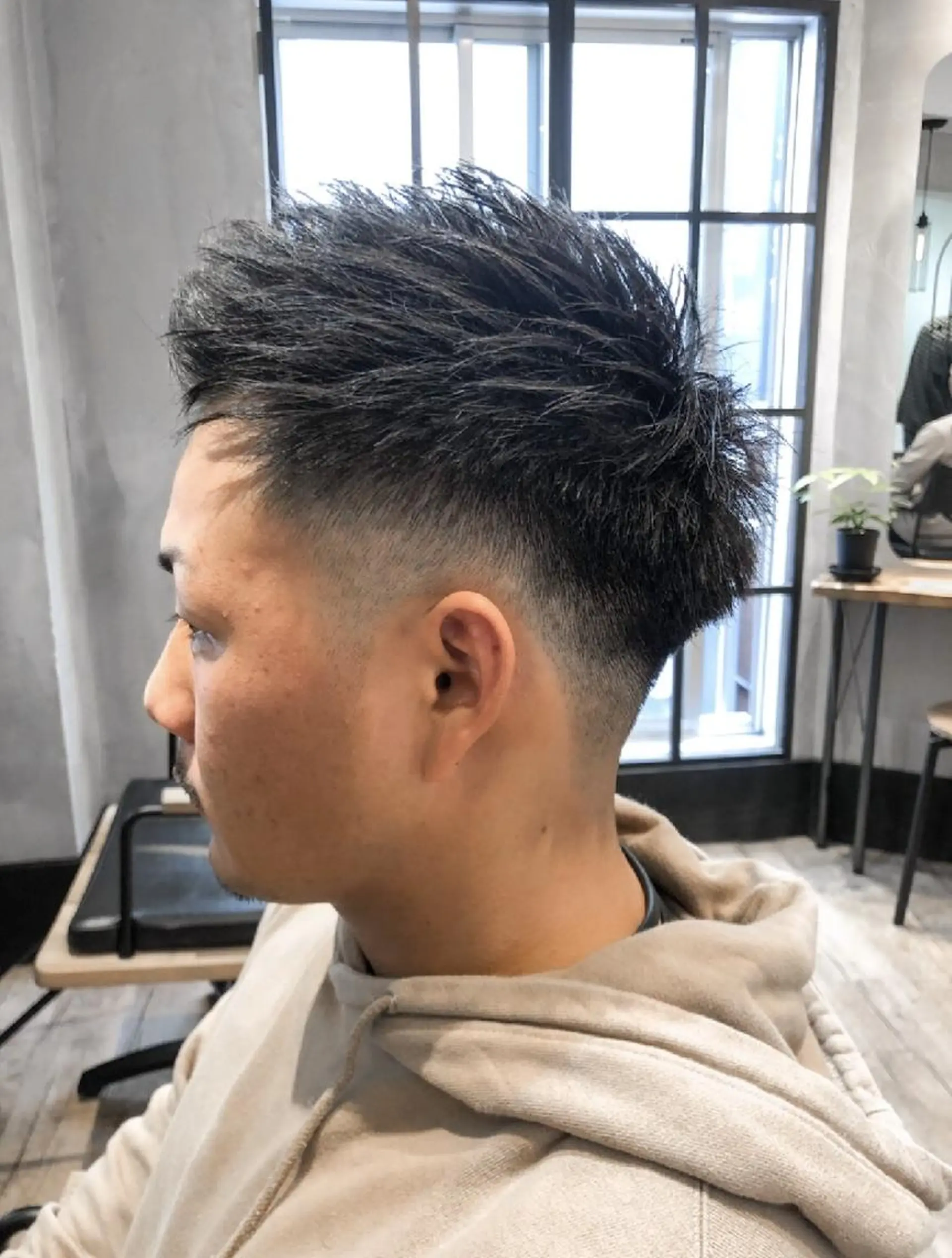ショート メンズ フェードカット モヒカン スキンフェード lana hair 新宿 髪質改善トリートメント 新宿三丁目 【ラナヘアー】所属・新宿メンズパーマ TAKEメンズカットのヘアスタイル