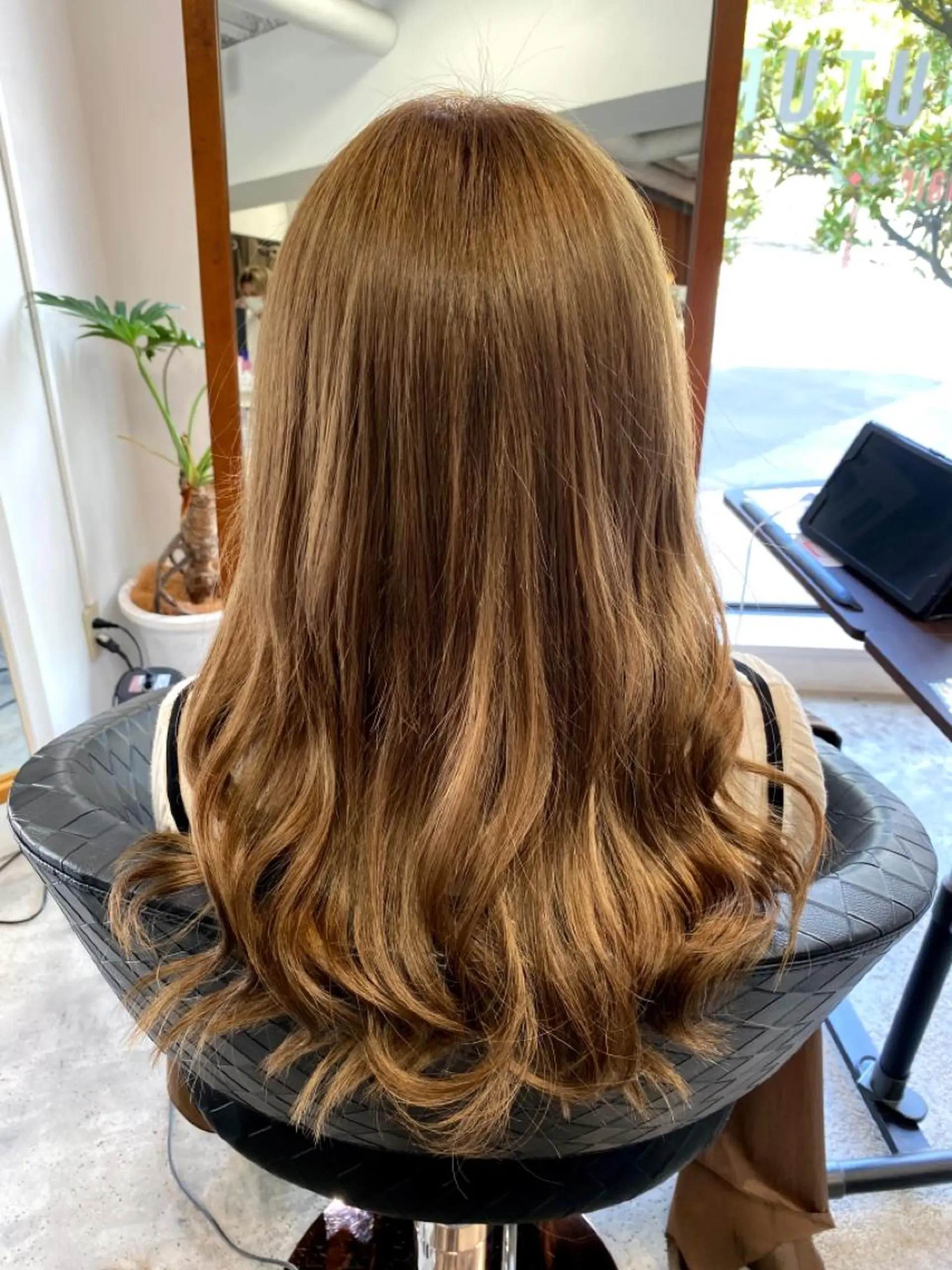 カット パーマ スタジオフツーロ バイビーヘアーのヘアスタイル